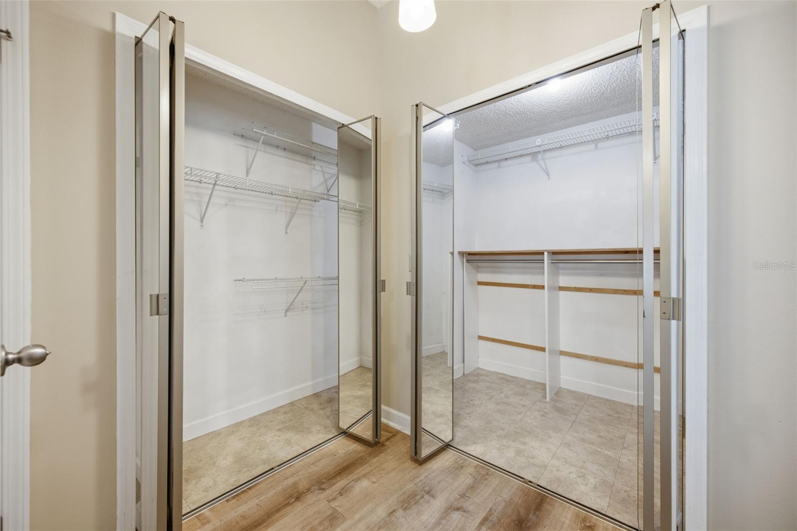 KINGSWAY OAKS PH 1 - Residential
