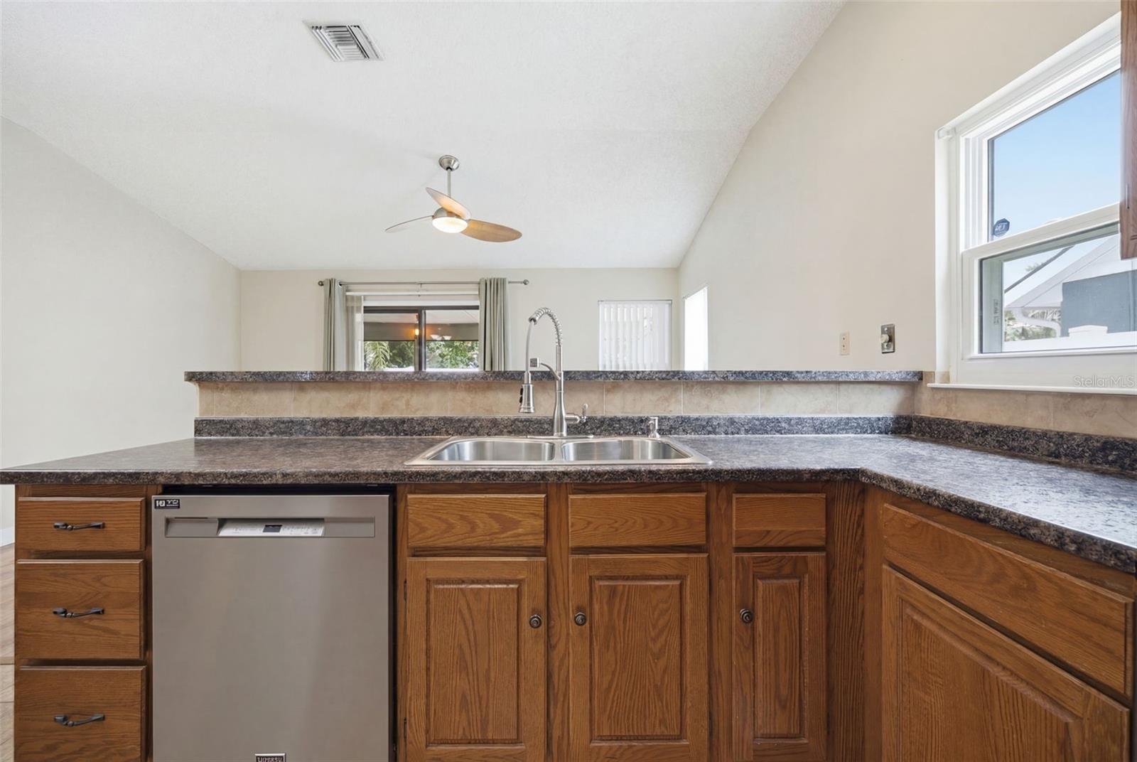 KINGSWAY OAKS PH 1 - Residential