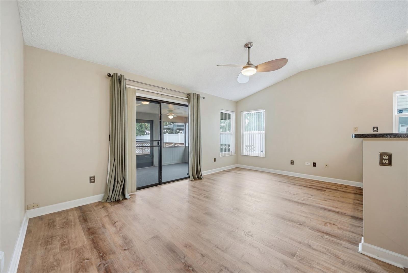 KINGSWAY OAKS PH 1 - Residential