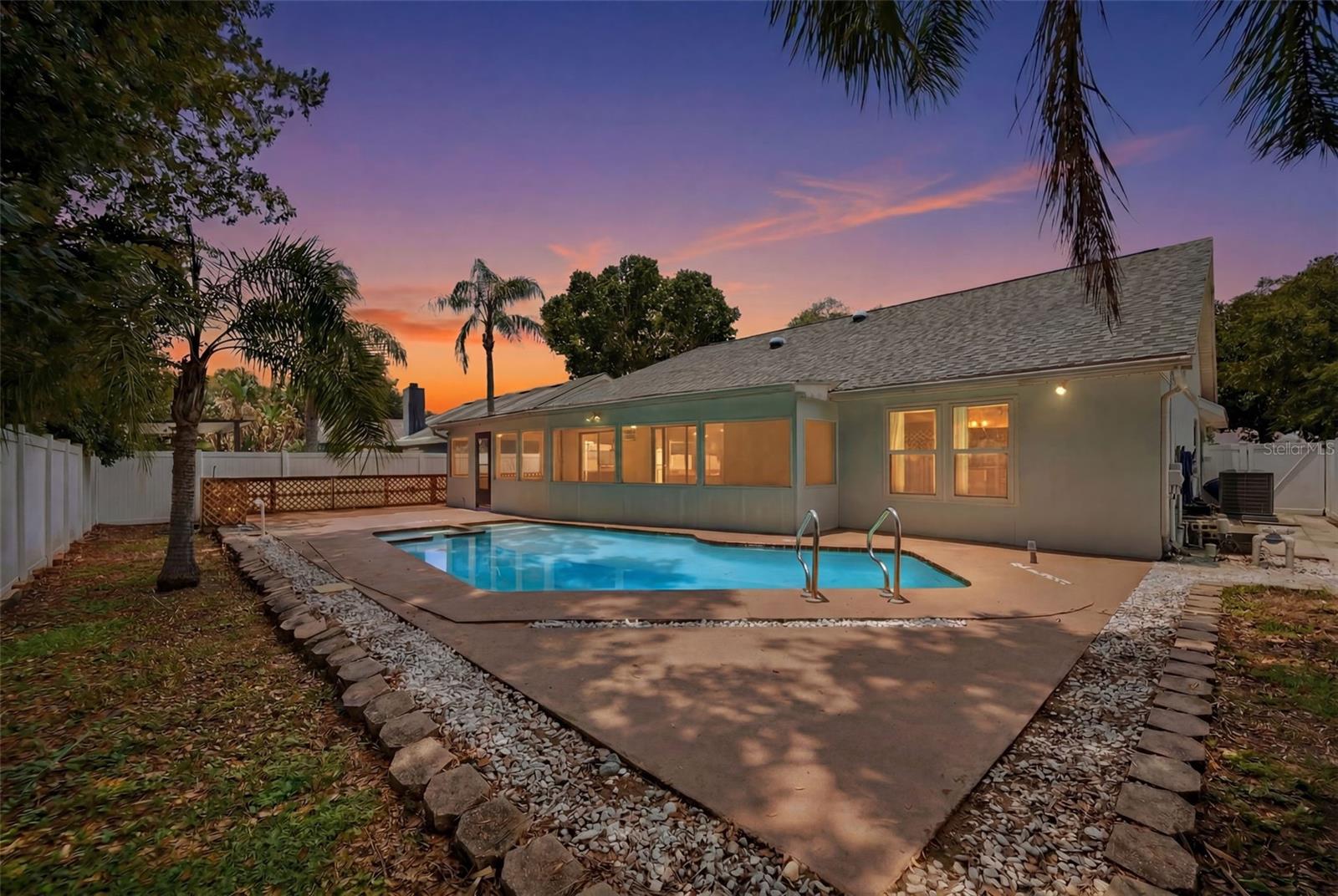 KINGSWAY OAKS PH 1 - Residential
