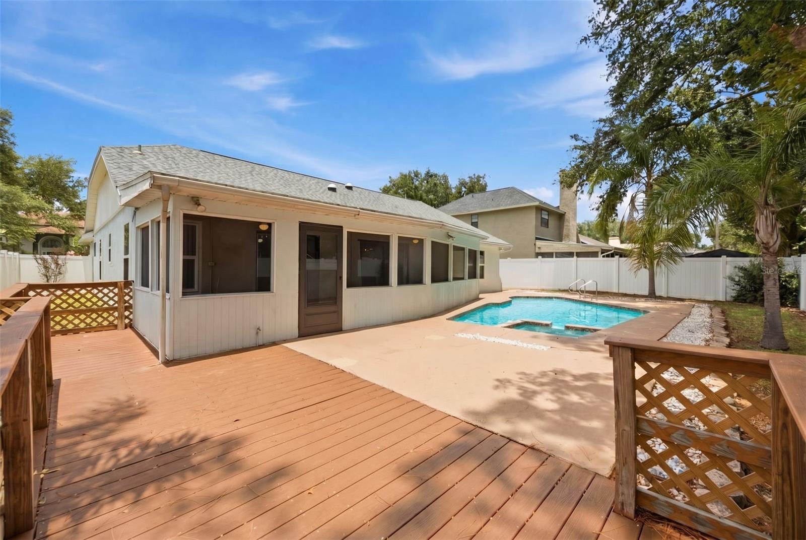 KINGSWAY OAKS PH 1 - Residential