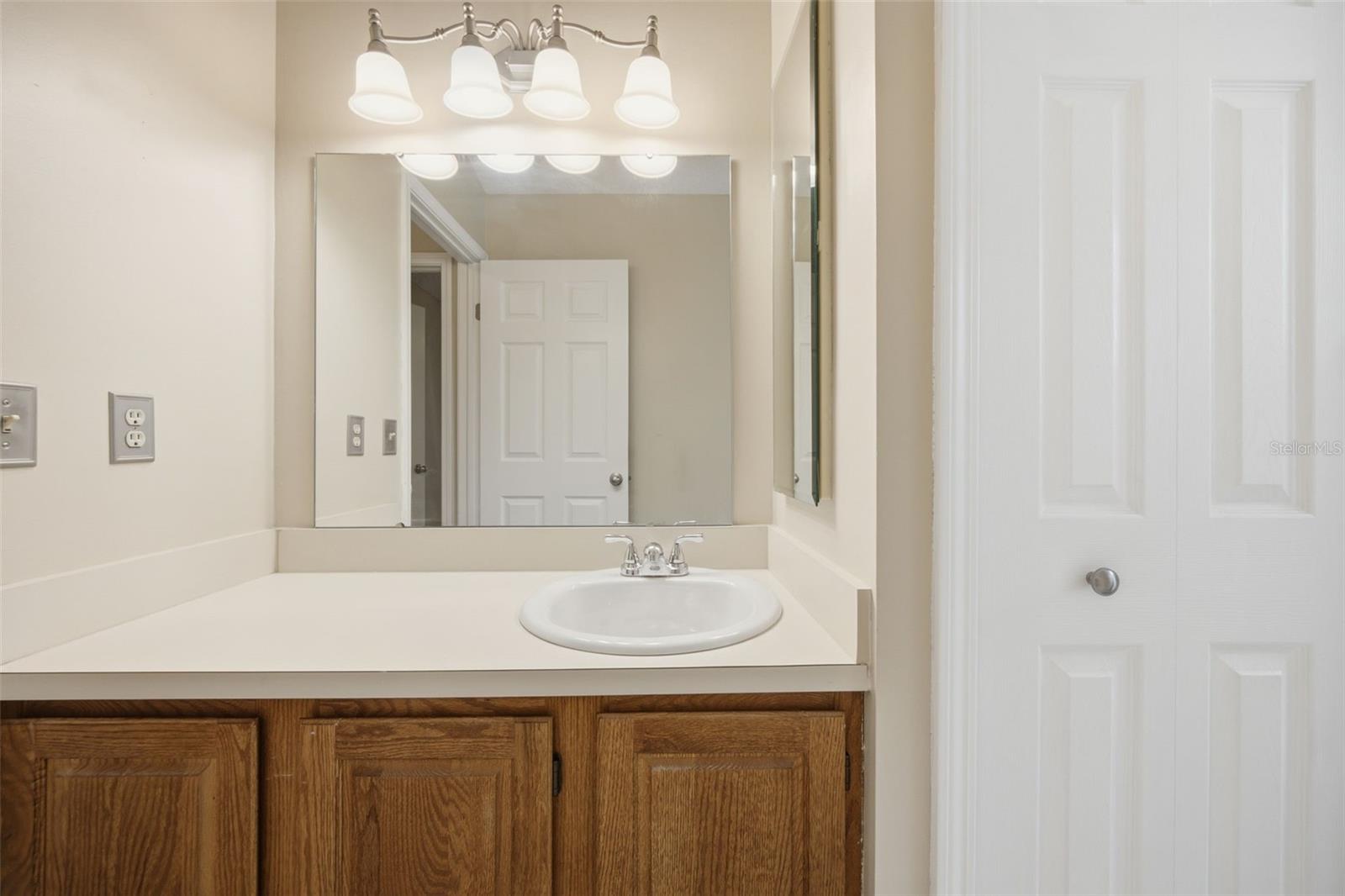 KINGSWAY OAKS PH 1 - Residential
