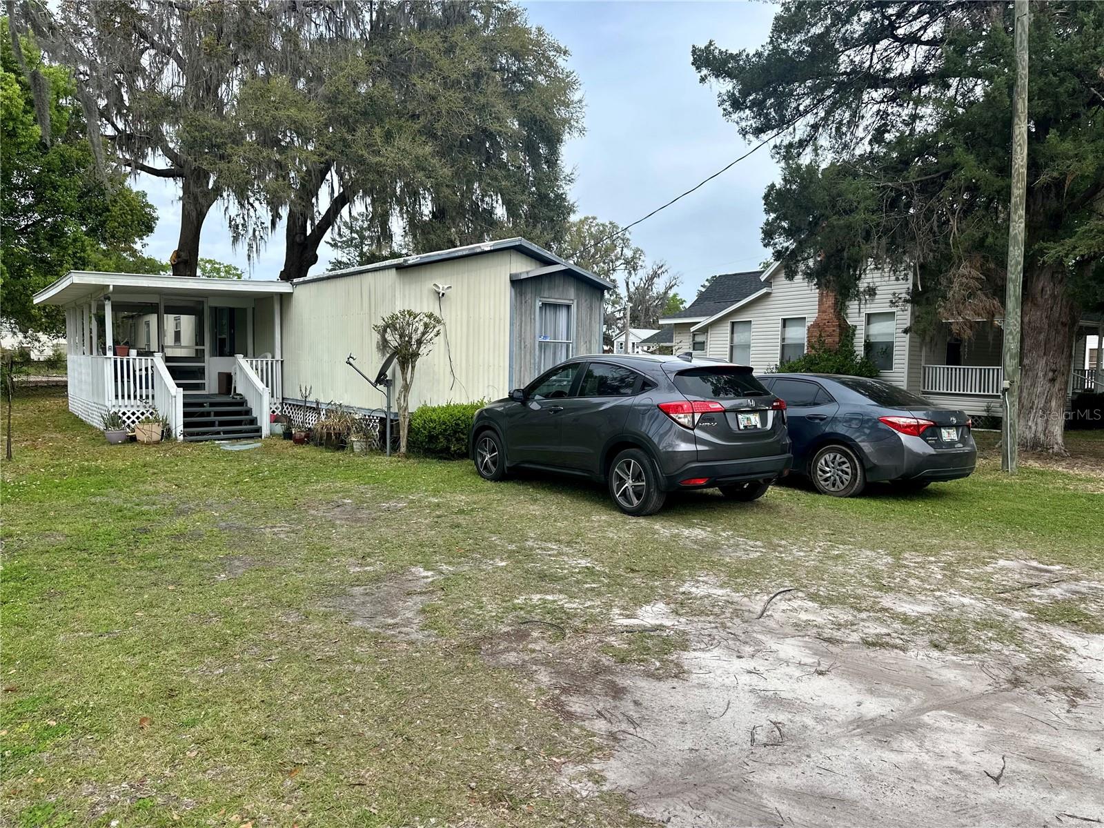 DEKLES 1ST ADD - Residential
