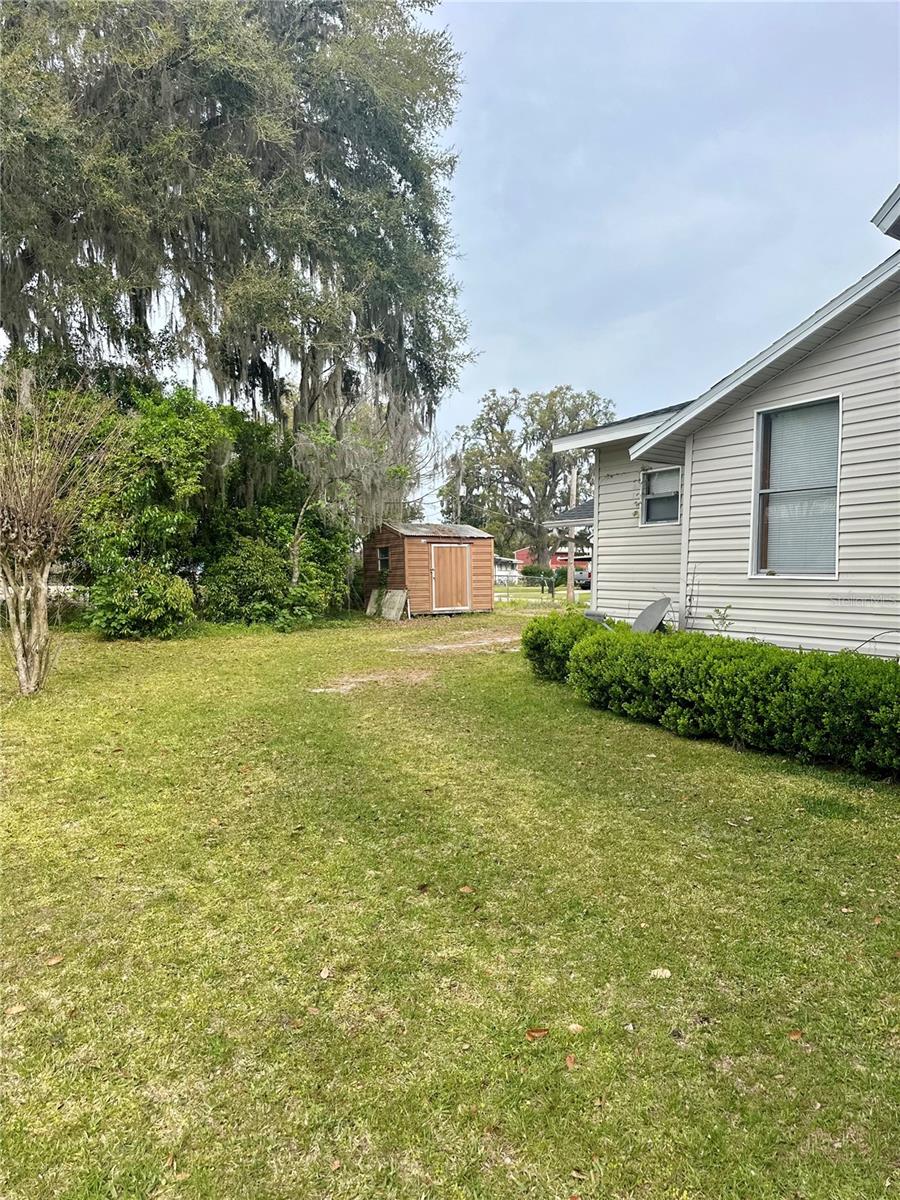 DEKLES 1ST ADD - Residential