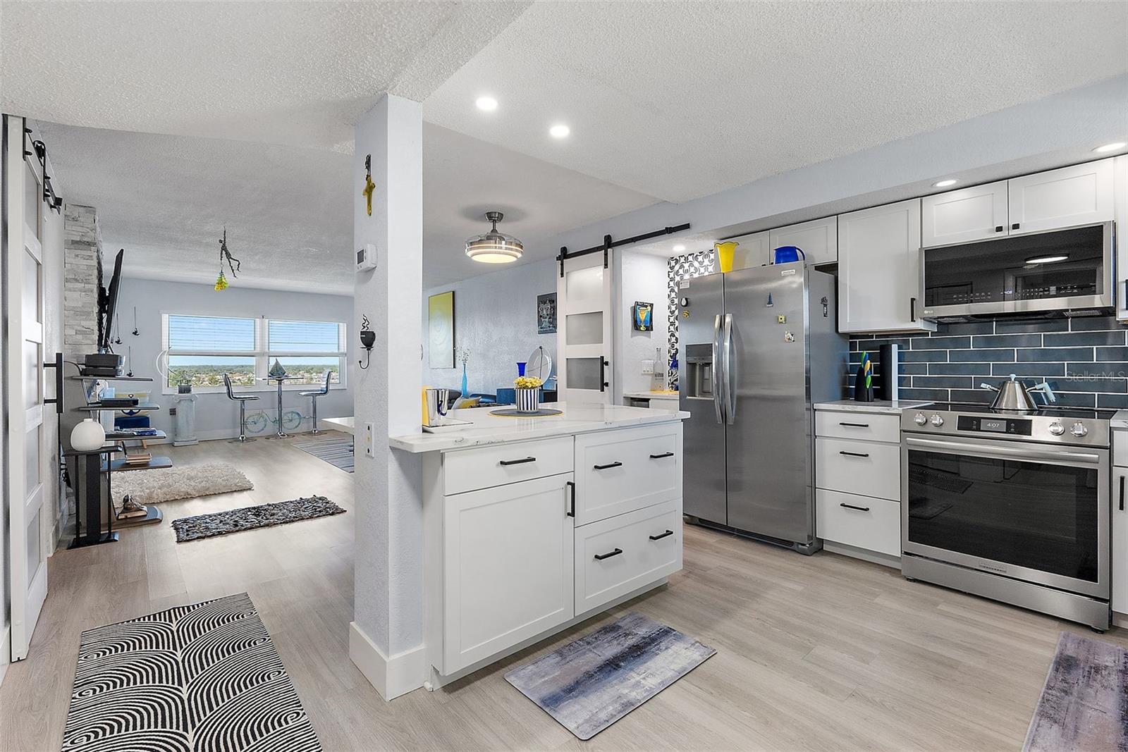 COLUMBIA TOWERS CONDO - Residential