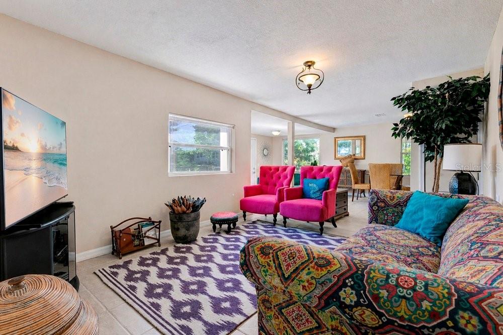 MILTON SQUARE - Residential