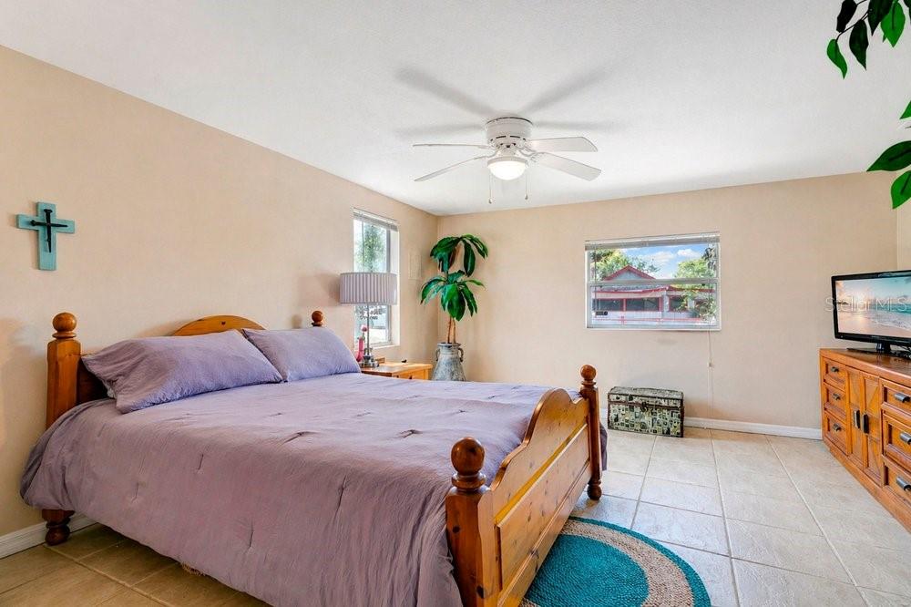 MILTON SQUARE - Residential
