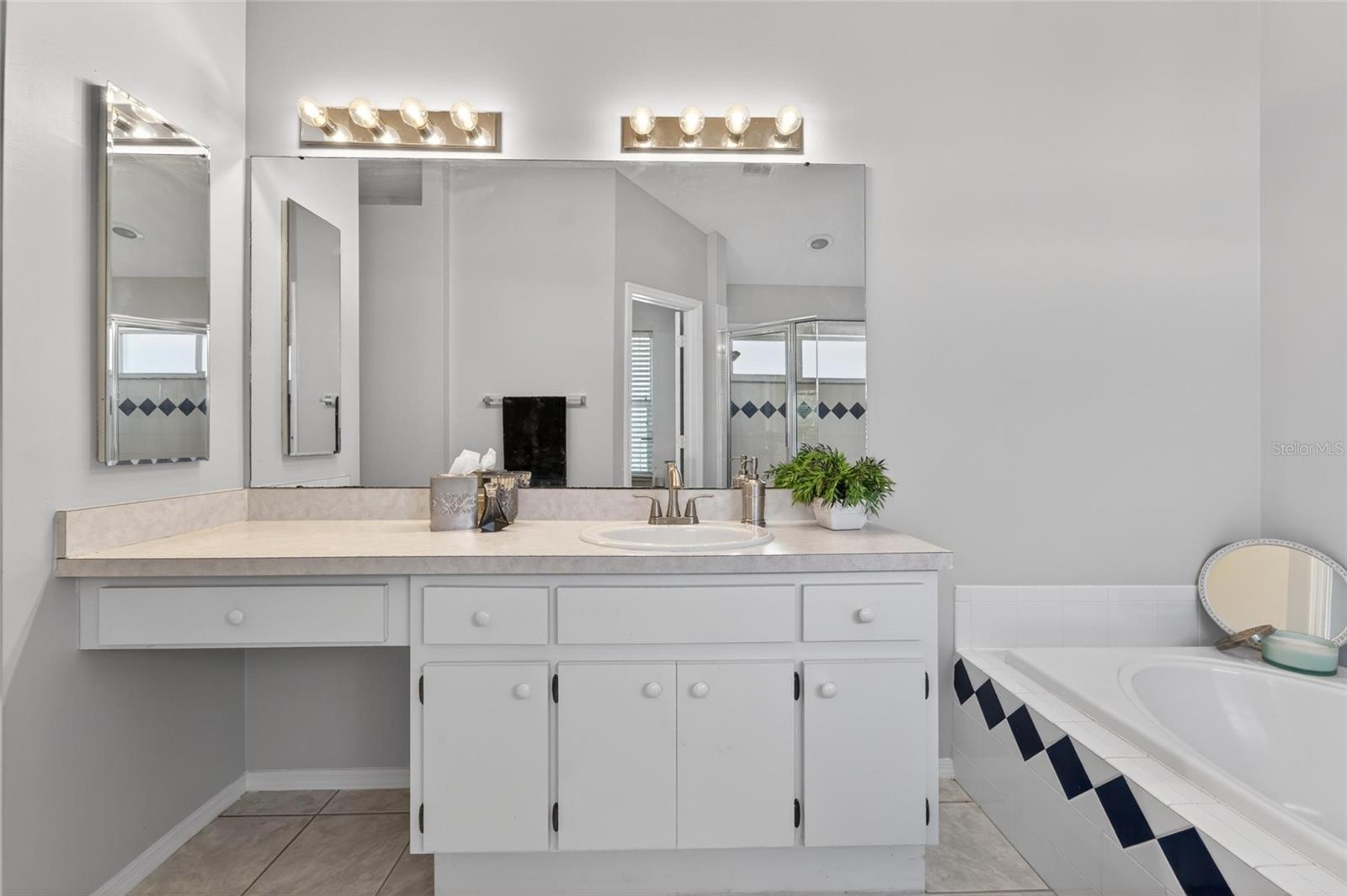 OAK GLEN SUB - Residential