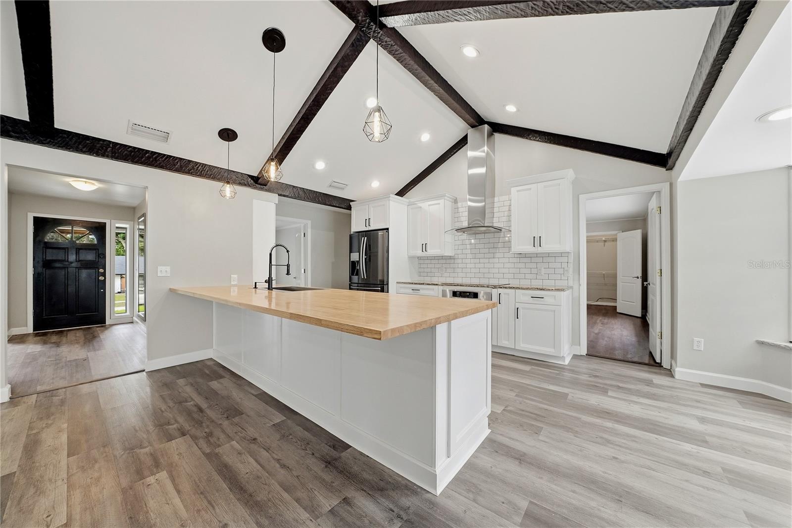 OAKRIDGE MANOR SUB - Residential