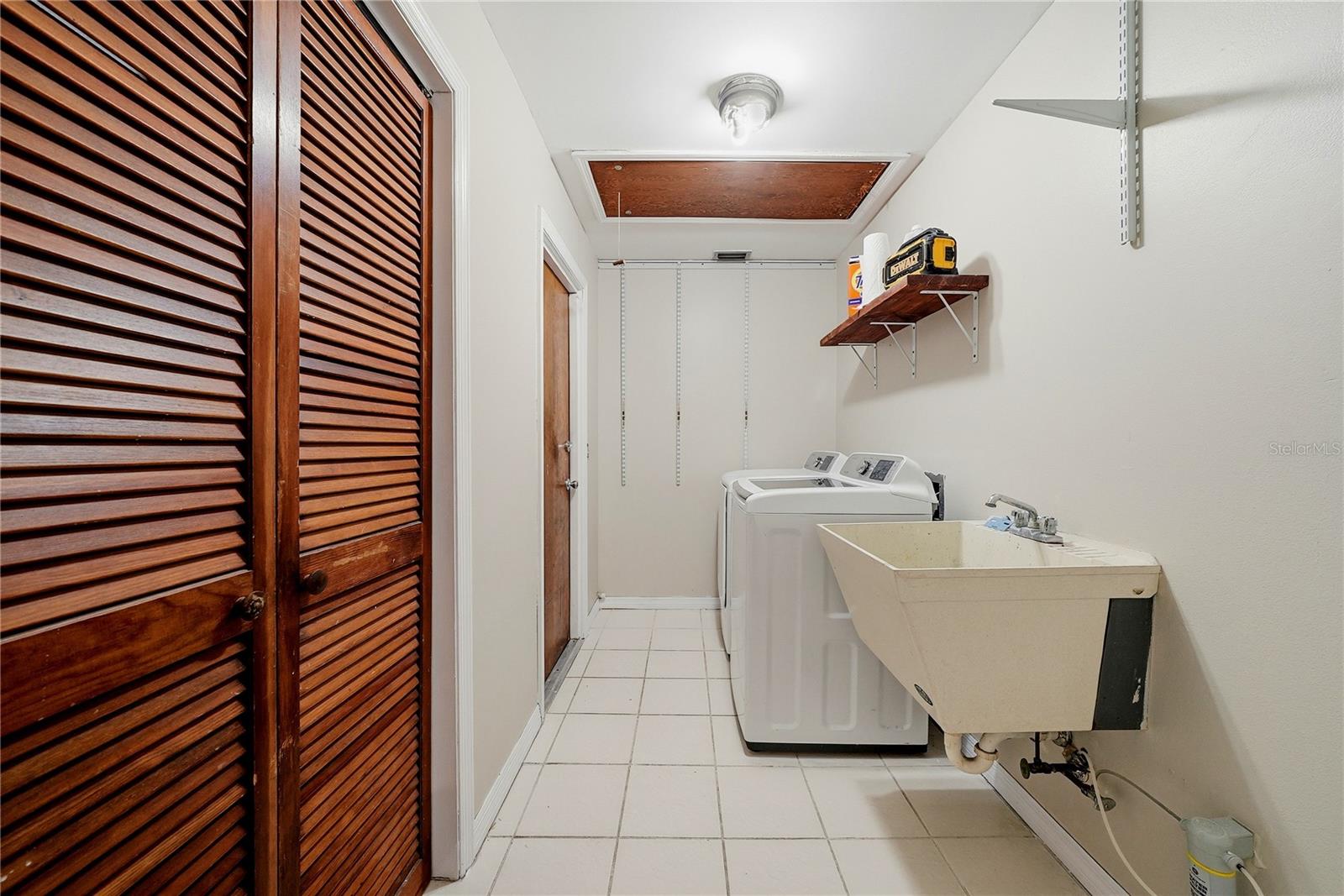 OAKRIDGE MANOR SUB - Residential