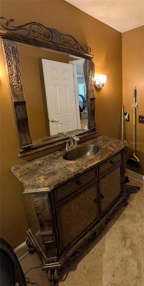 MANDARIN SEC 5 - Residential