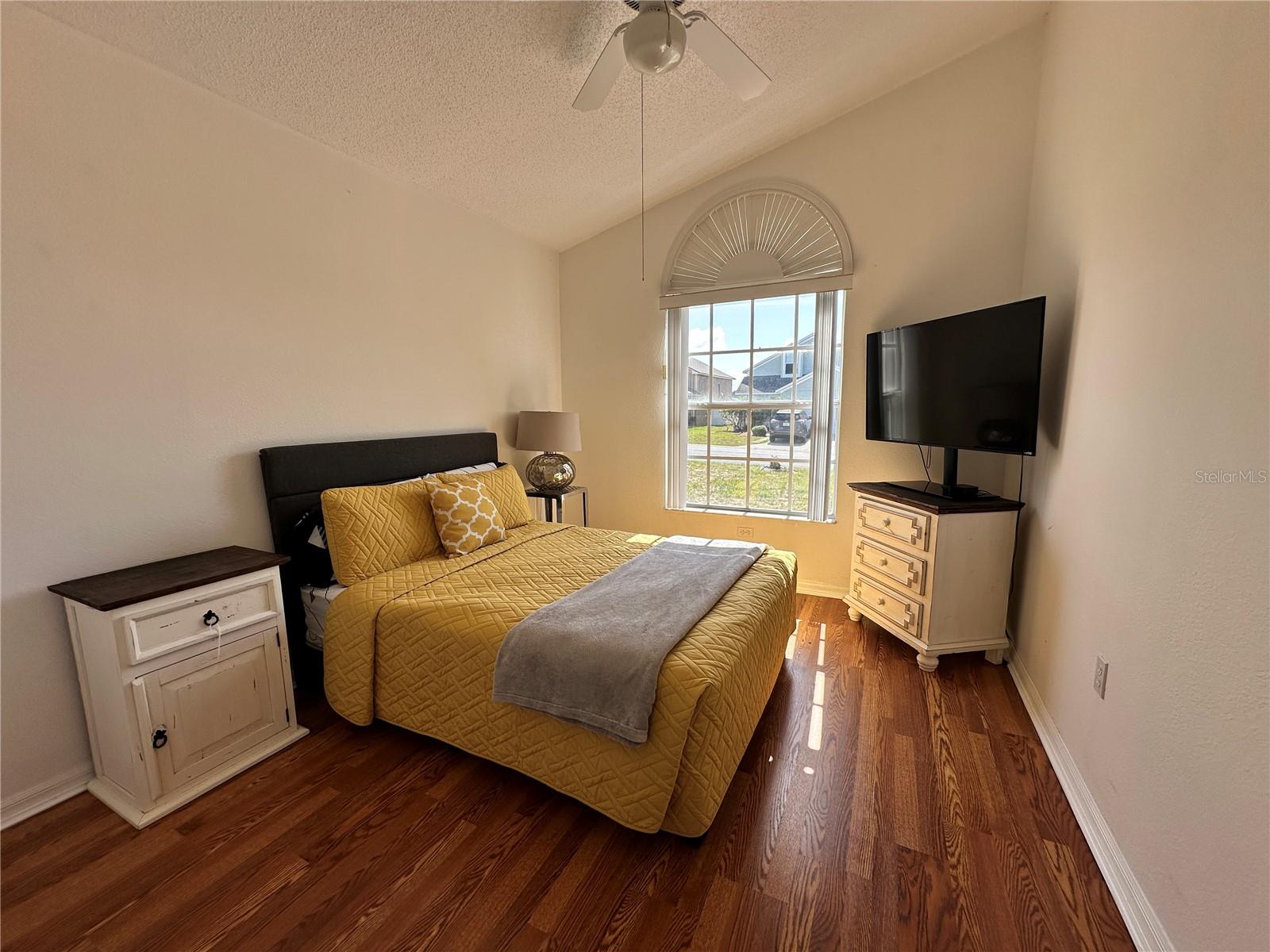 ROYAL RIDGE PH 03 - Residential