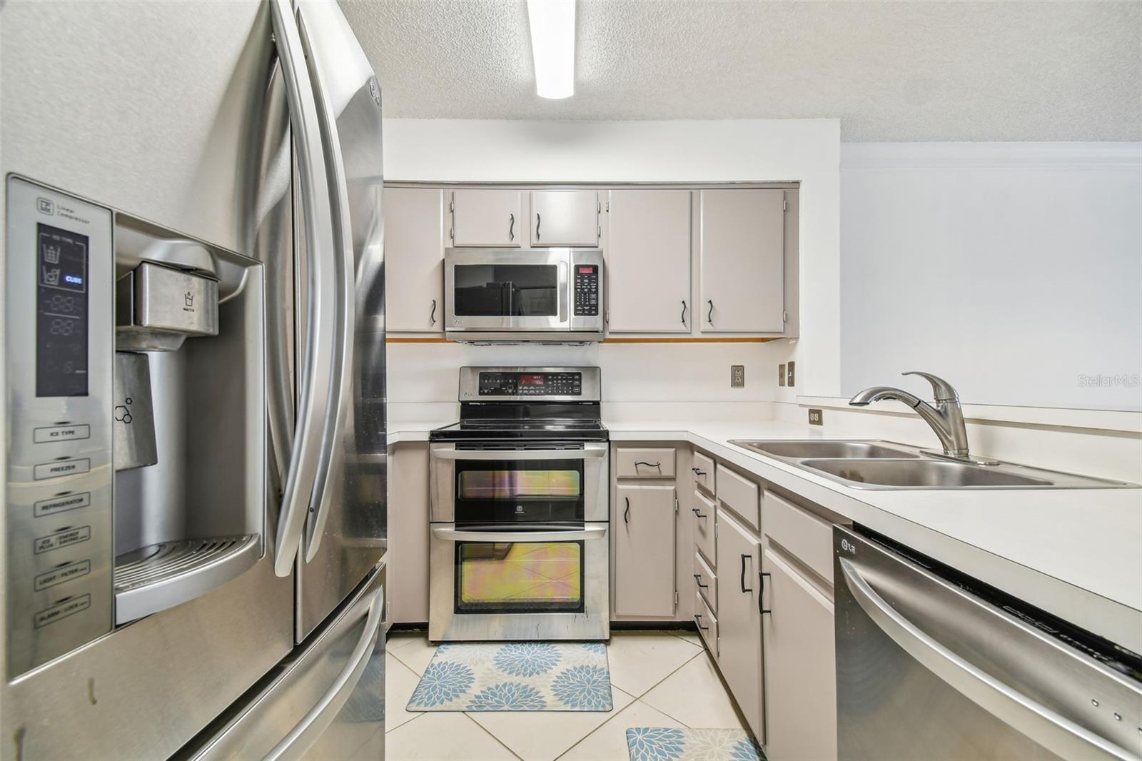 AUDUBON CONDO AT FEATHER SOUND - Residential