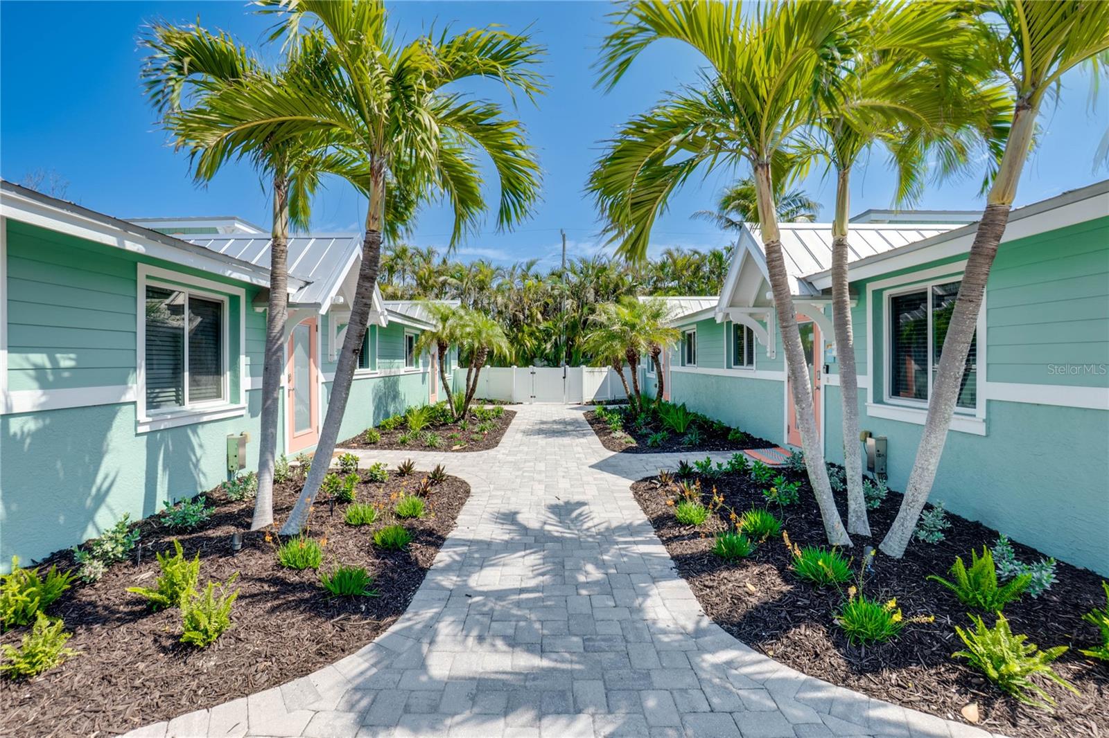 SUNSET VILLAS ON AVE E - Residential