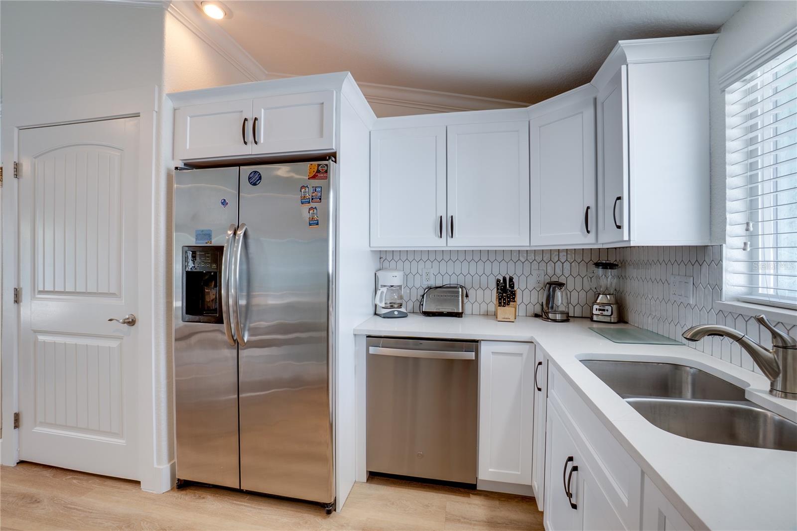 SUNSET VILLAS ON AVE E - Residential