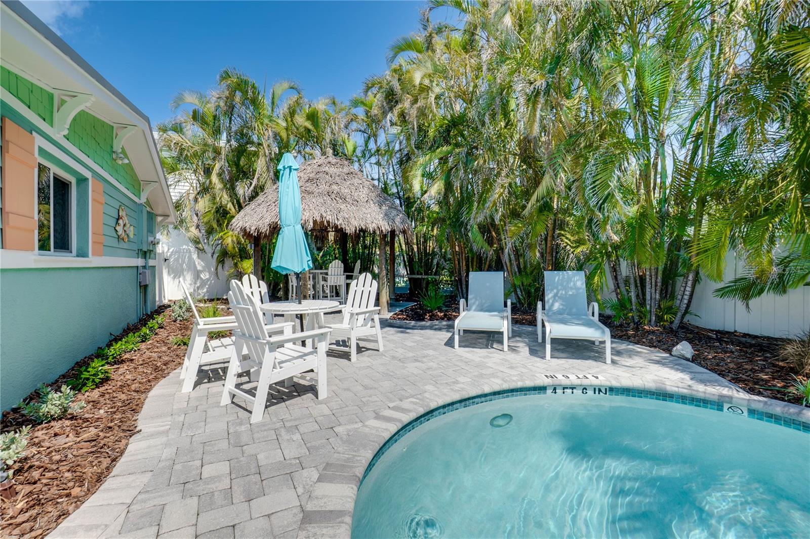 SUNSET VILLAS ON AVE E - Residential