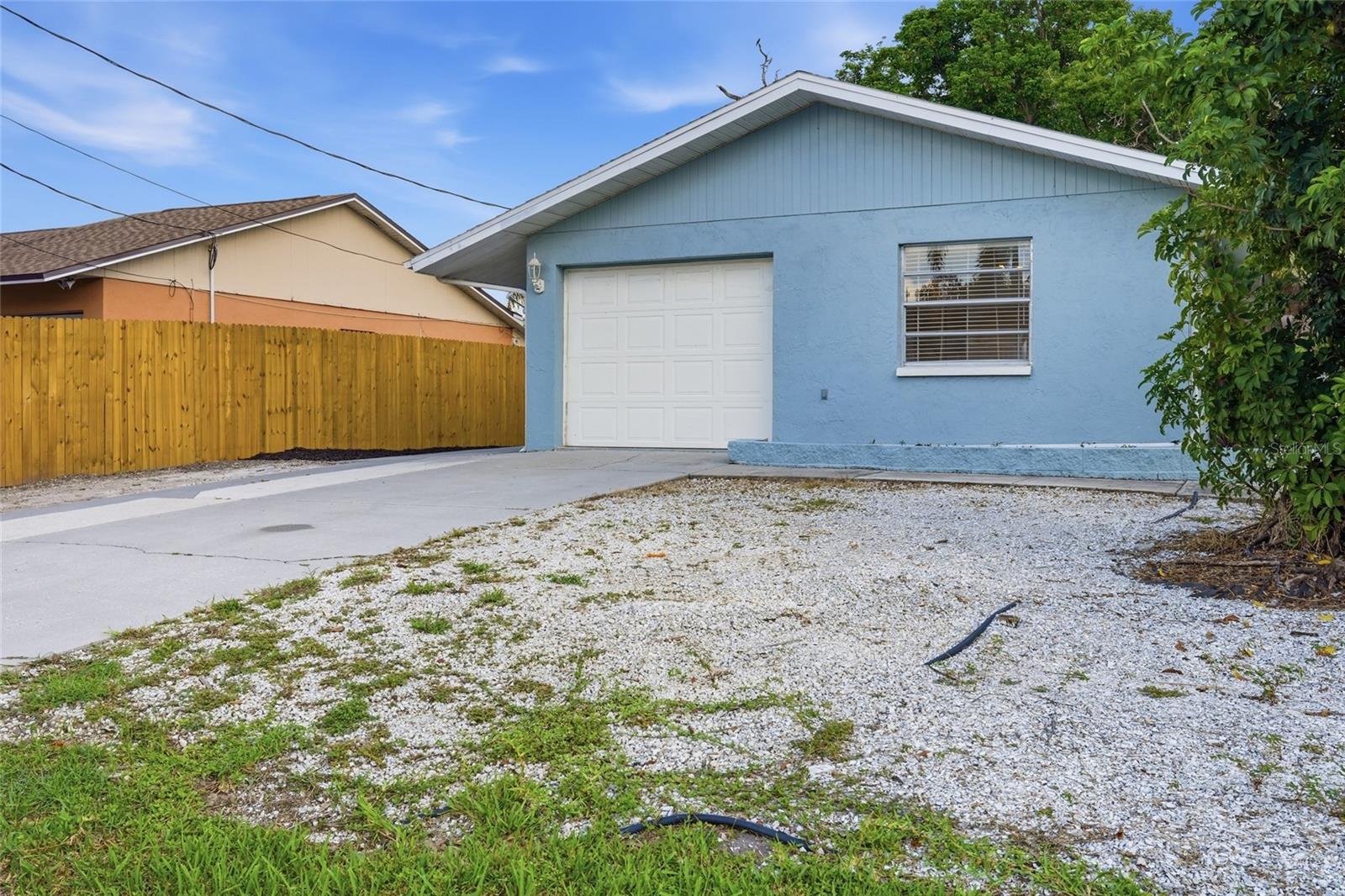 Virtually Staged. A perfectly kept home in the heart of Vamo. A historic area with multiple accesses to the Gulf and Bay with a short paddle to Midnight Pass. This home is tucked back into one of Sarasota's best-kept-secret neighborhoods. Bring your boat and bring your kayaks. This home is move-in ready with all the necessary updates. Water heater is newer, drainage field is brand new, roof is in good standing, and will be perfectly insurable. 2 beds and 2 baths with a bonus room leading to the outside. Come see it for yourself, this one looks like the photos! The seller is offering some closing costs for buyers. Ask your agent today! Easy to see.
