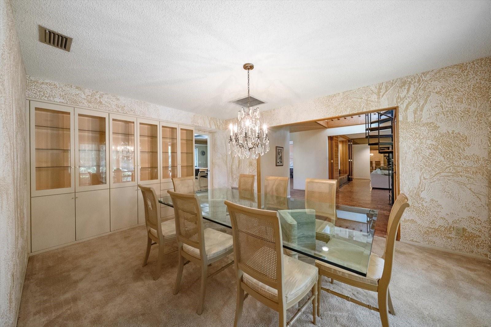 SHADOW OAKS - Residential
