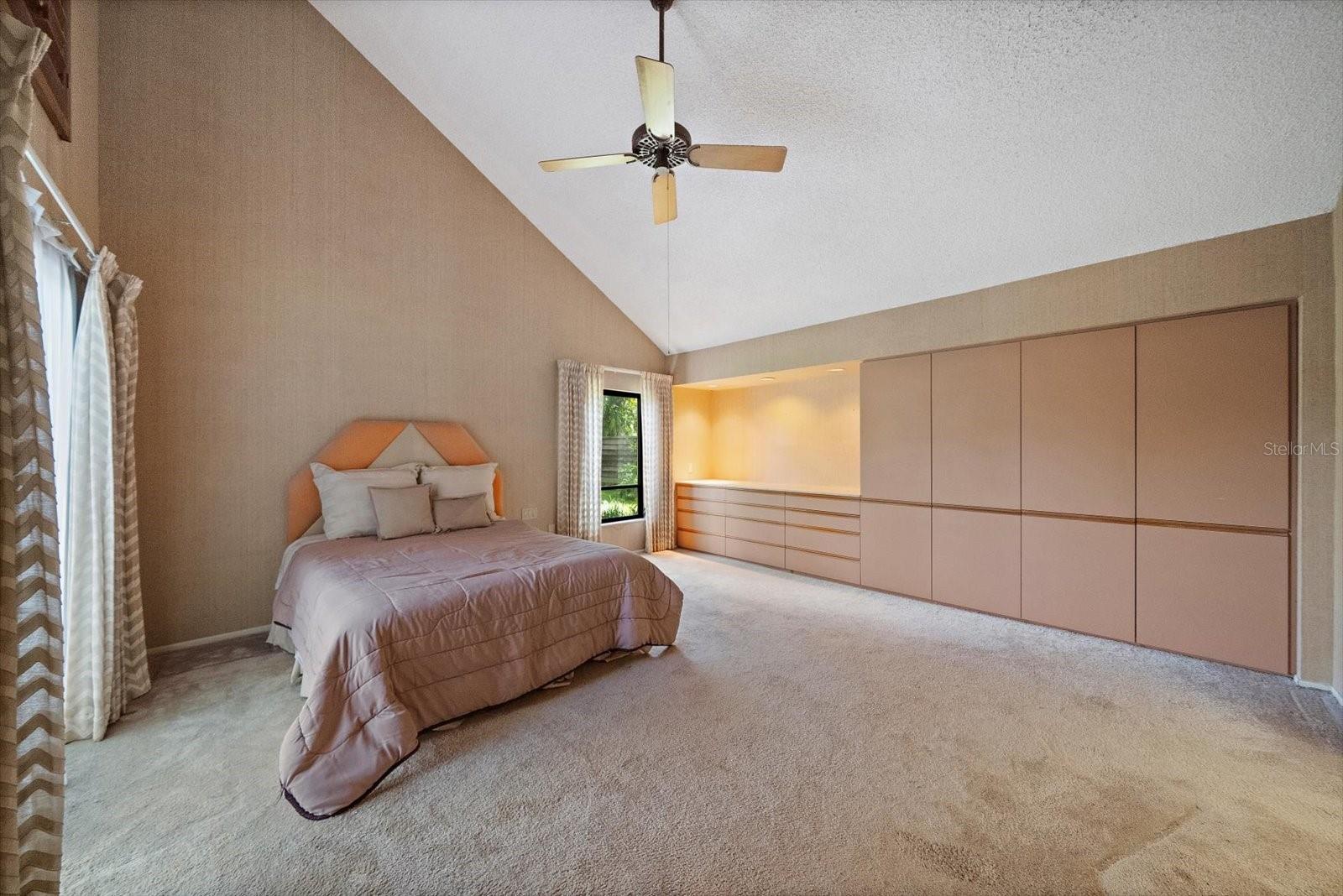 SHADOW OAKS - Residential