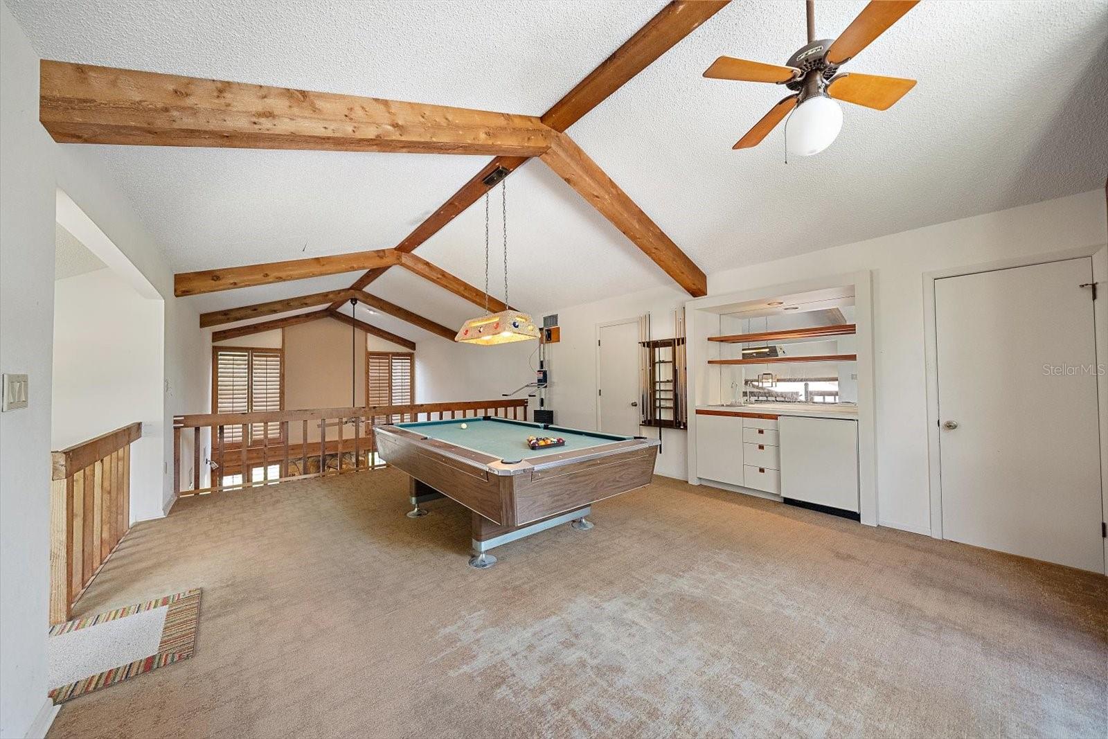 SHADOW OAKS - Residential