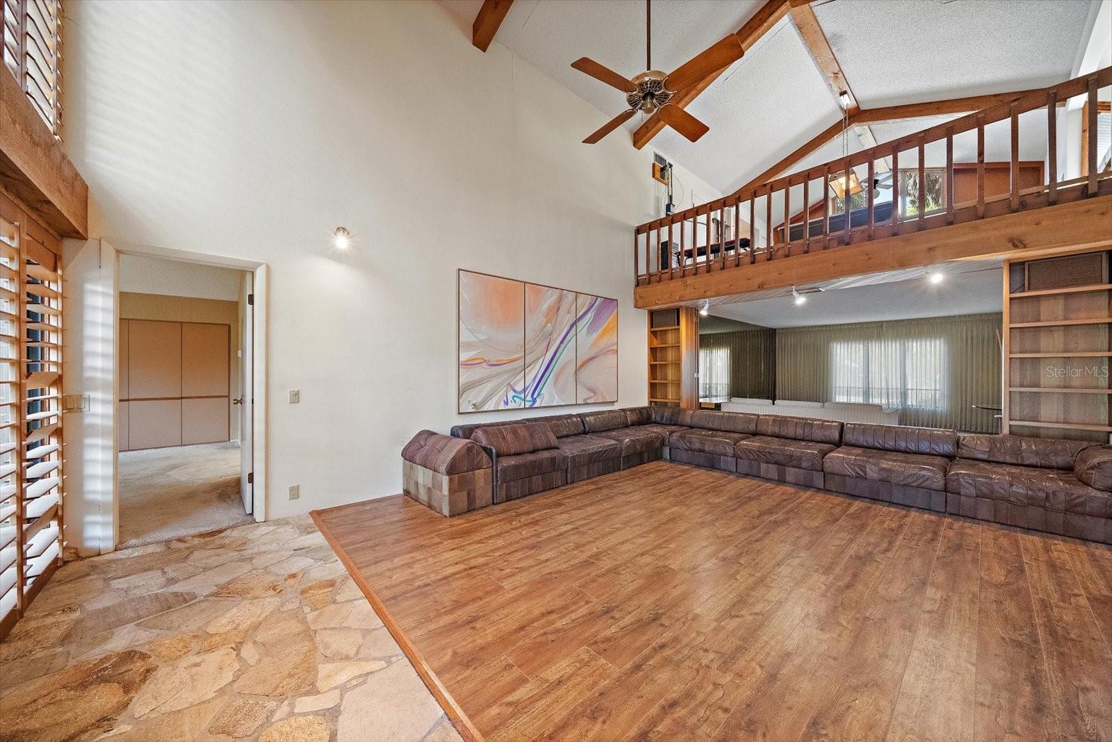 SHADOW OAKS - Residential