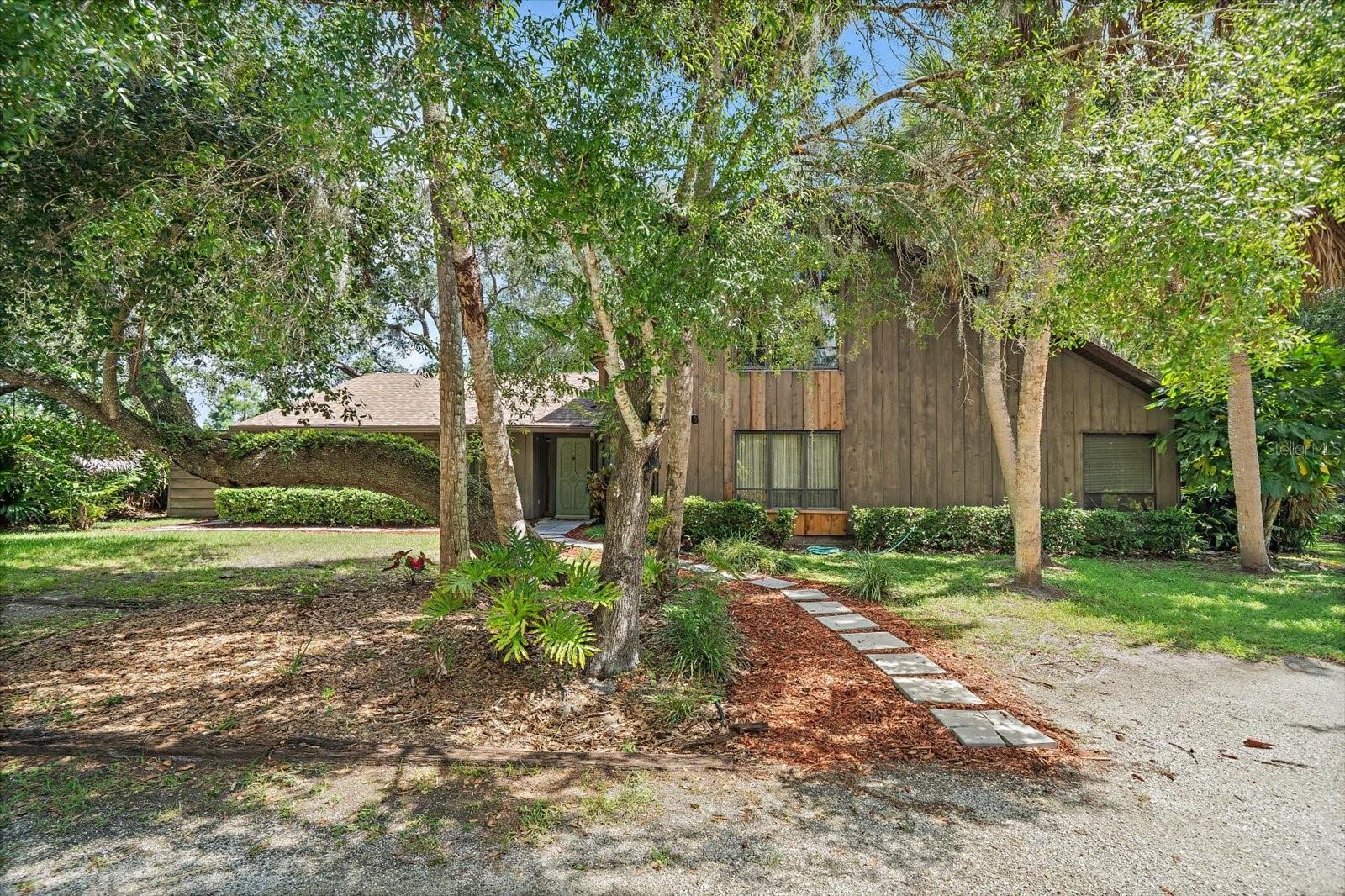 SHADOW OAKS - Residential