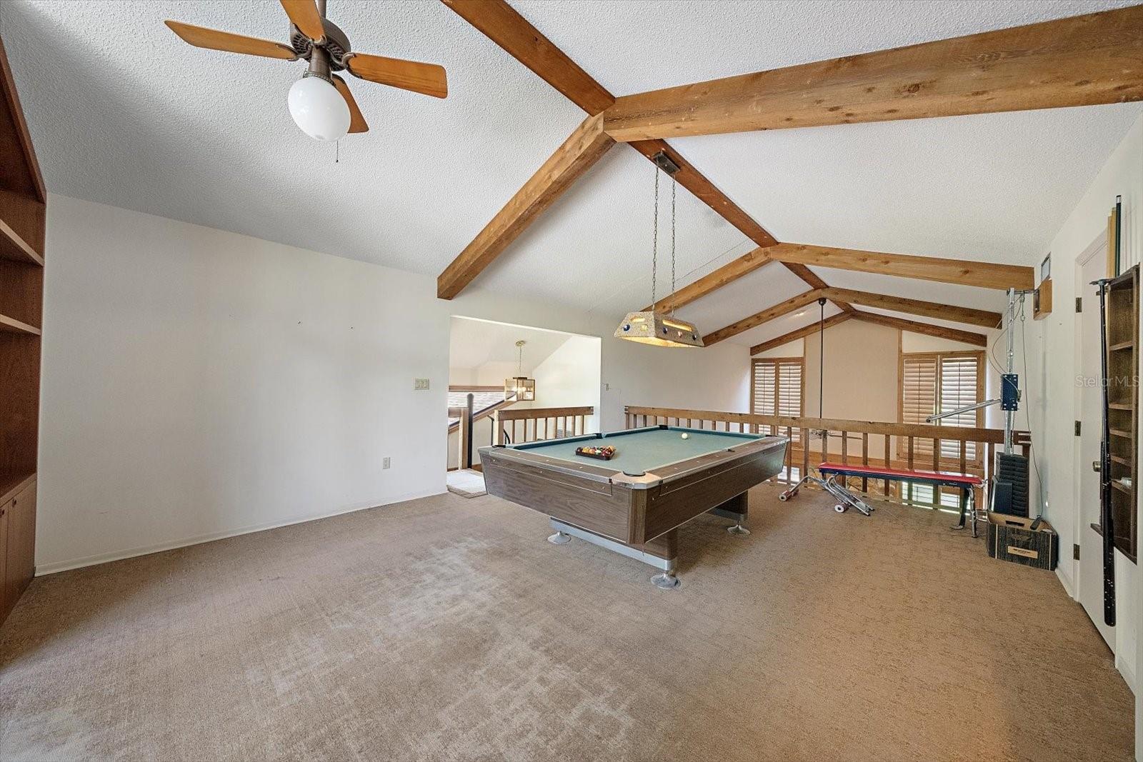 SHADOW OAKS - Residential