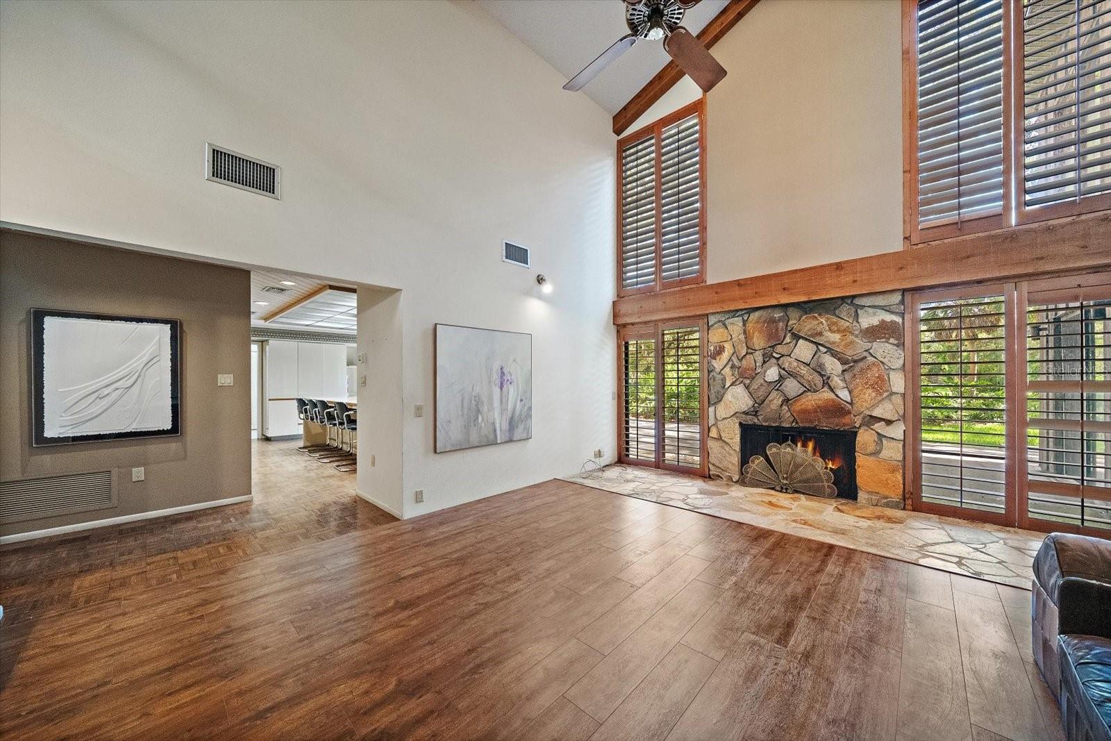 SHADOW OAKS - Residential