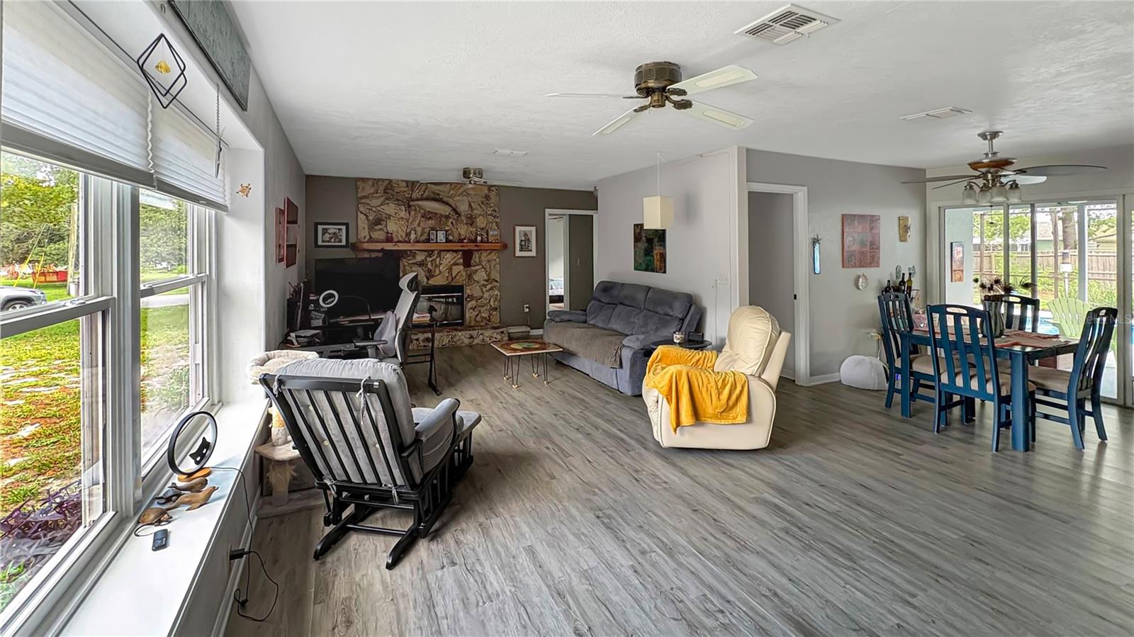 SPRING HILL - Residential