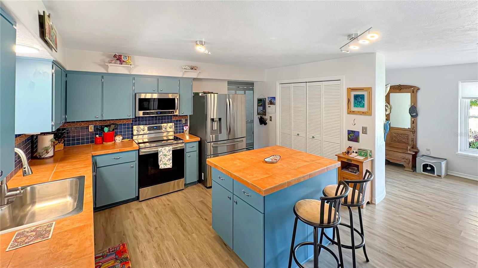 SPRING HILL - Residential