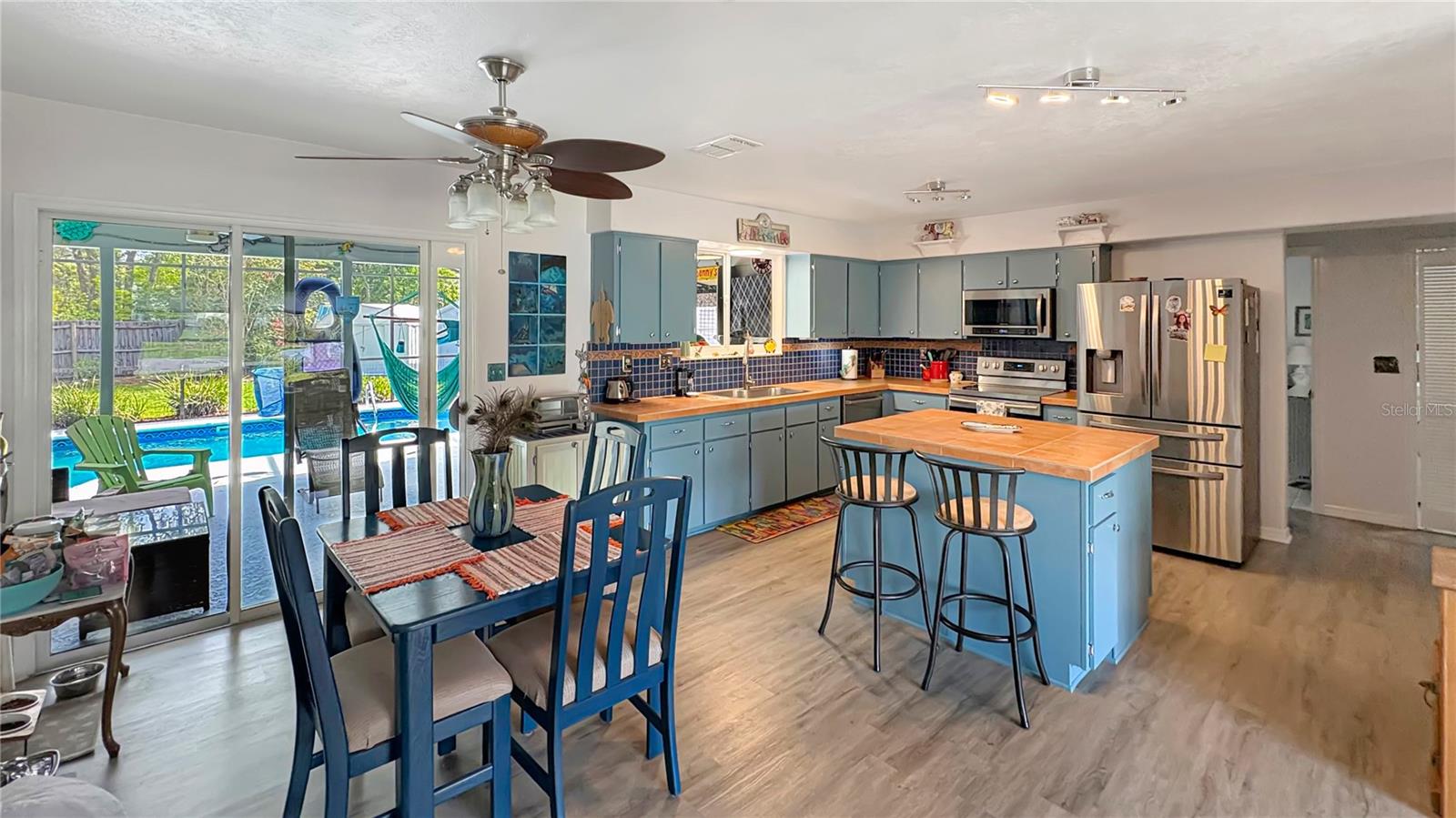 SPRING HILL - Residential