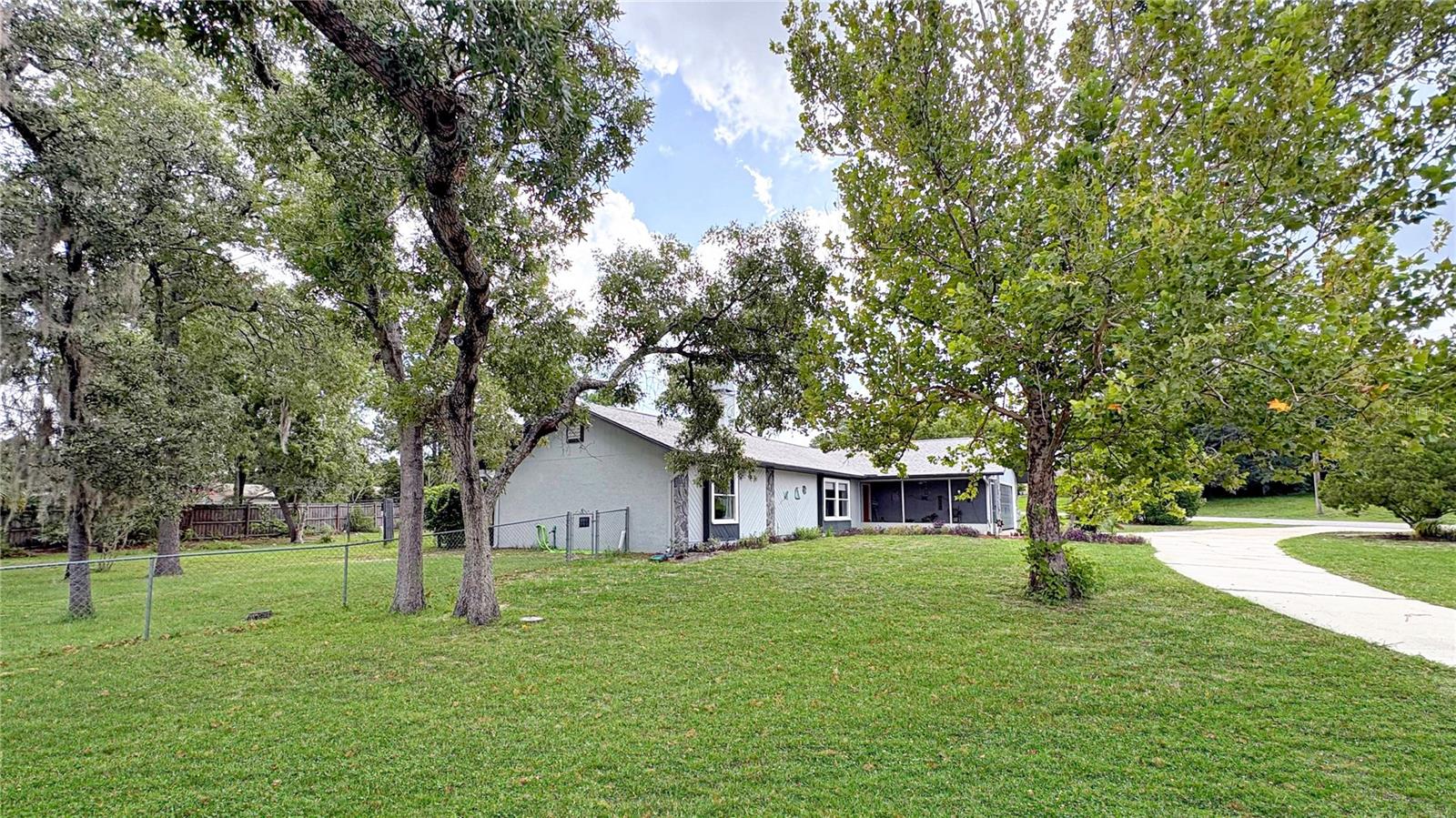 SPRING HILL - Residential
