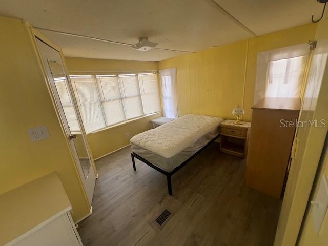 LEISURE LAKE MHP CO-OP OR1316/2570 - Residential