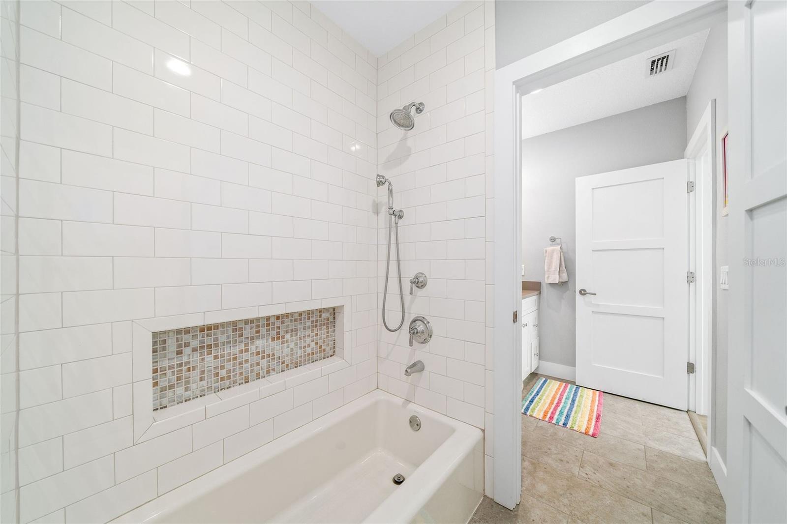 ARDSLEY MANOR SUB - Residential