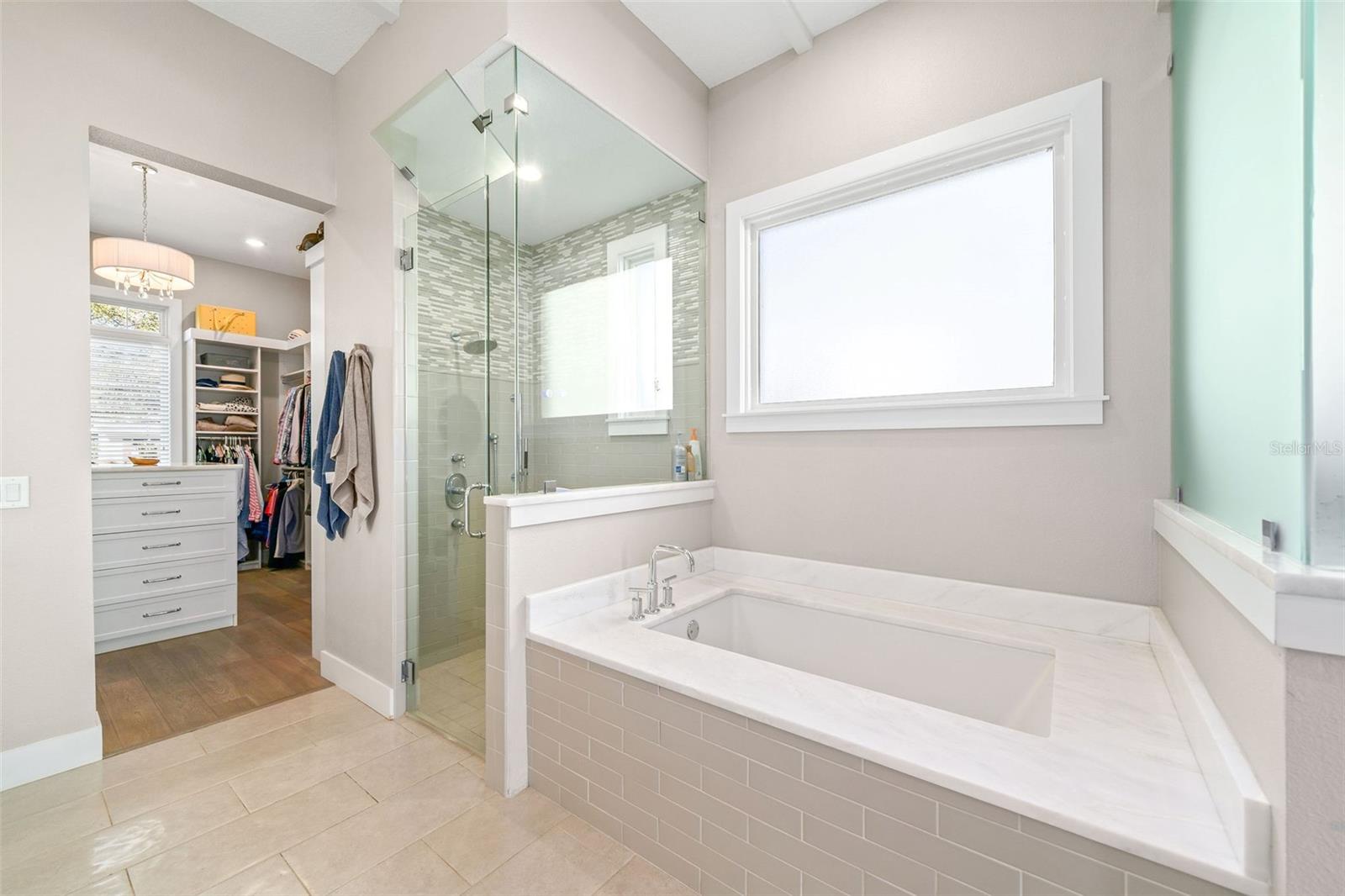 ARDSLEY MANOR SUB - Residential