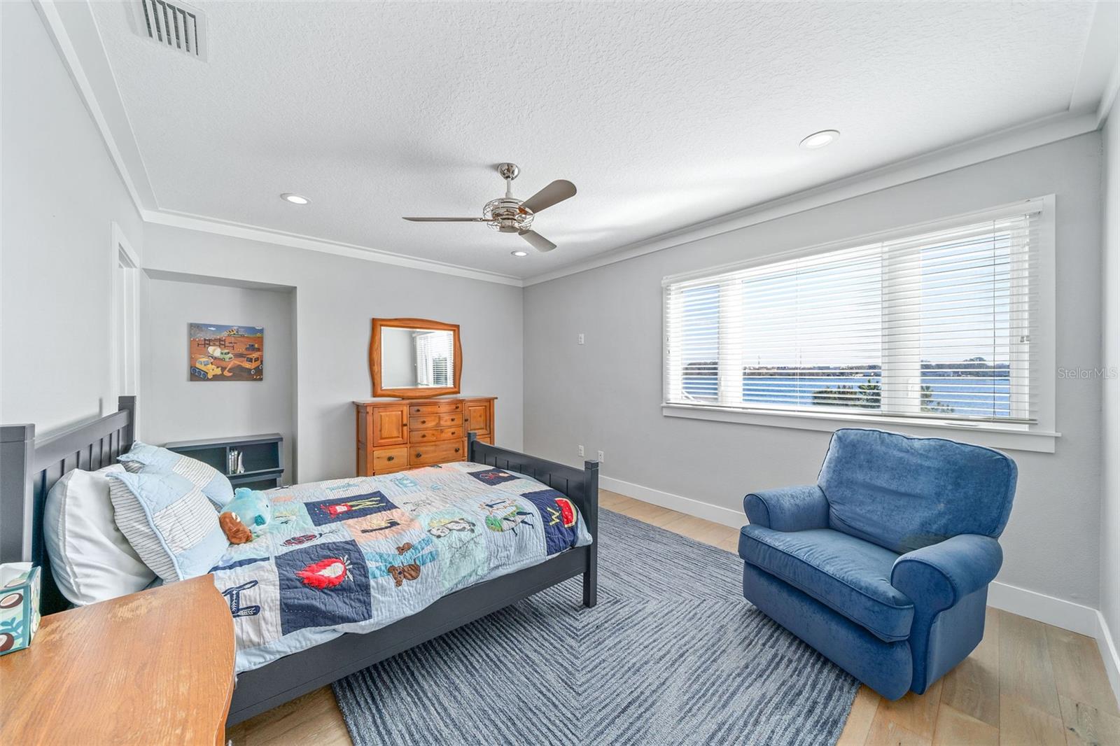 ARDSLEY MANOR SUB - Residential