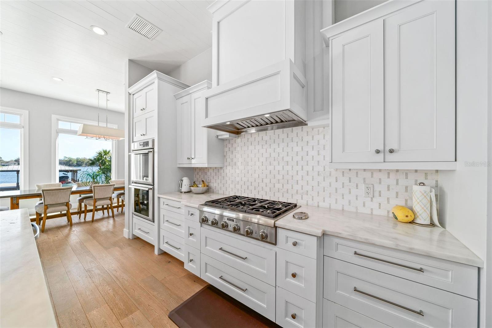ARDSLEY MANOR SUB - Residential