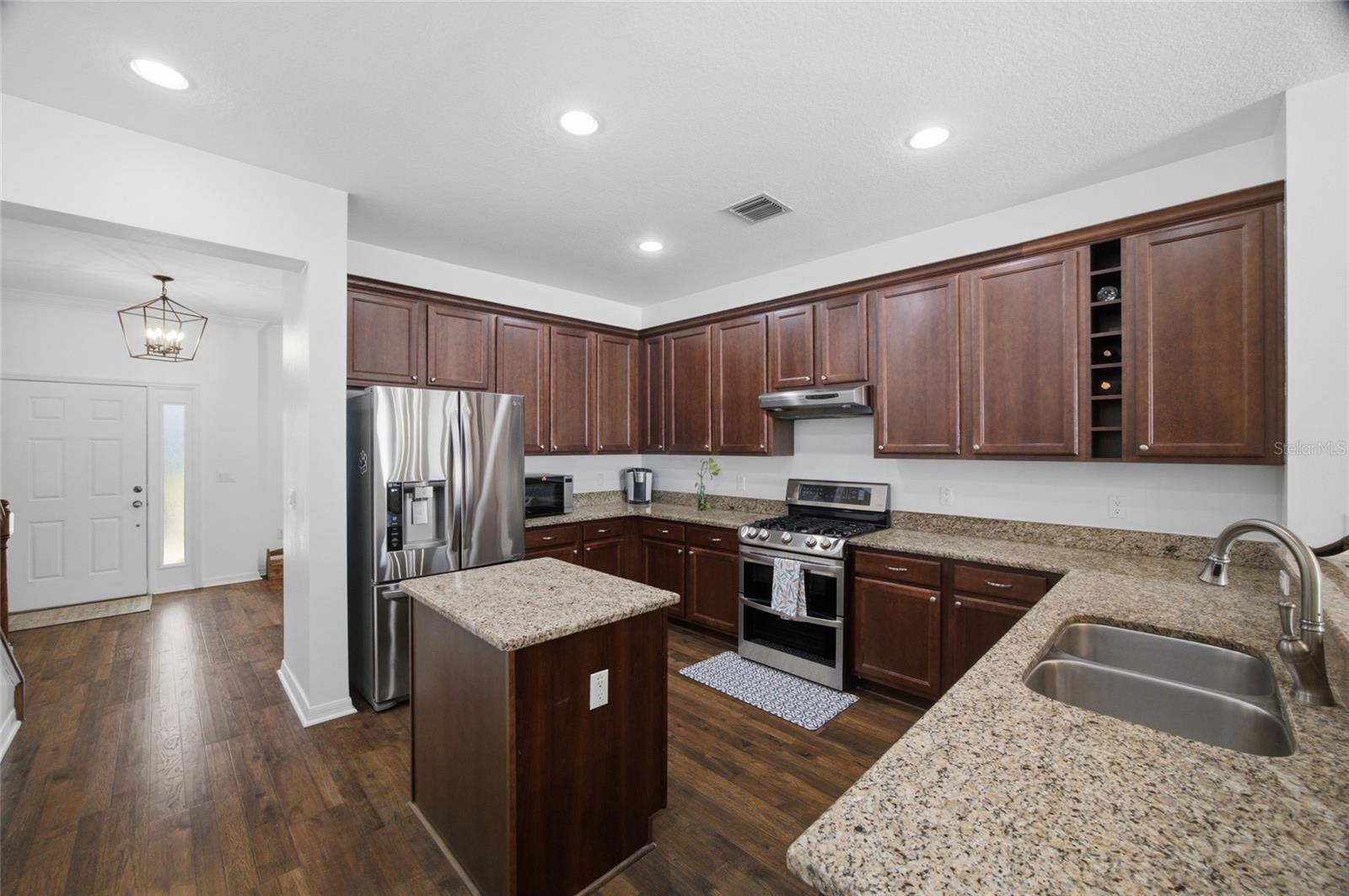 WALDEN POINTE - Residential