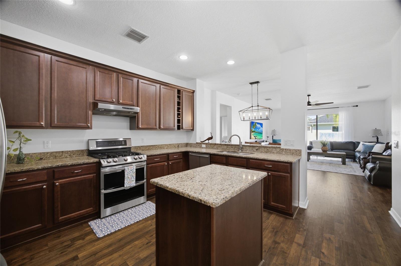 WALDEN POINTE - Residential