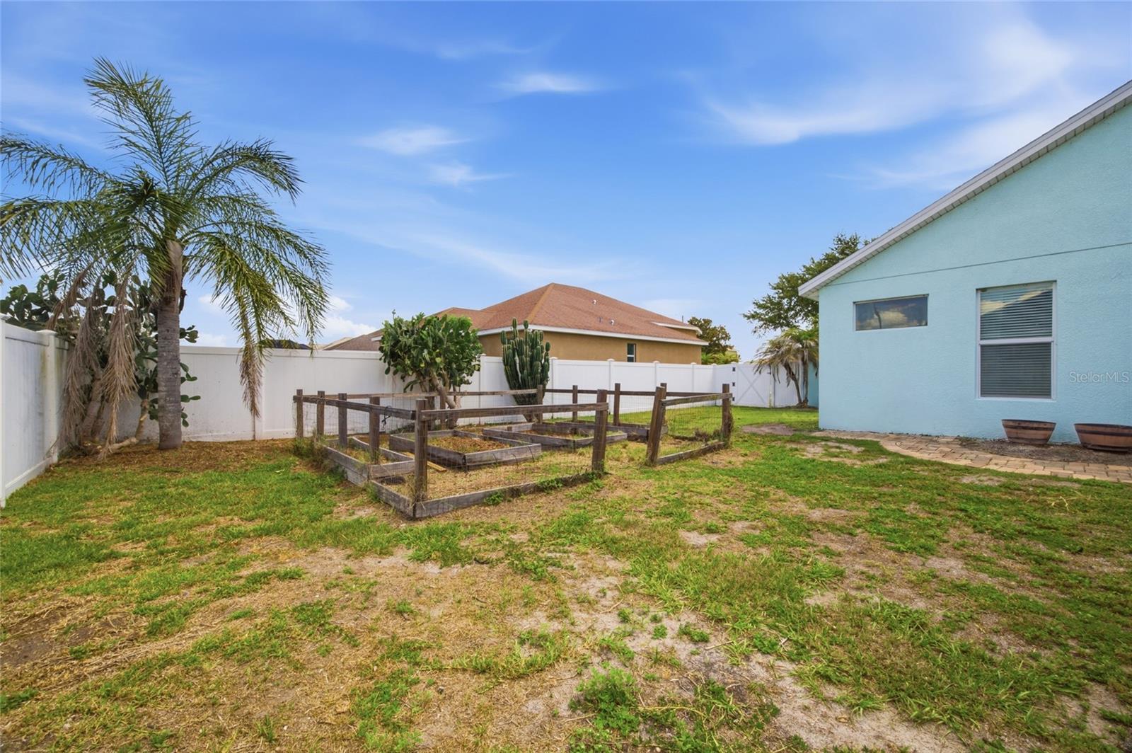 WALDEN POINTE - Residential