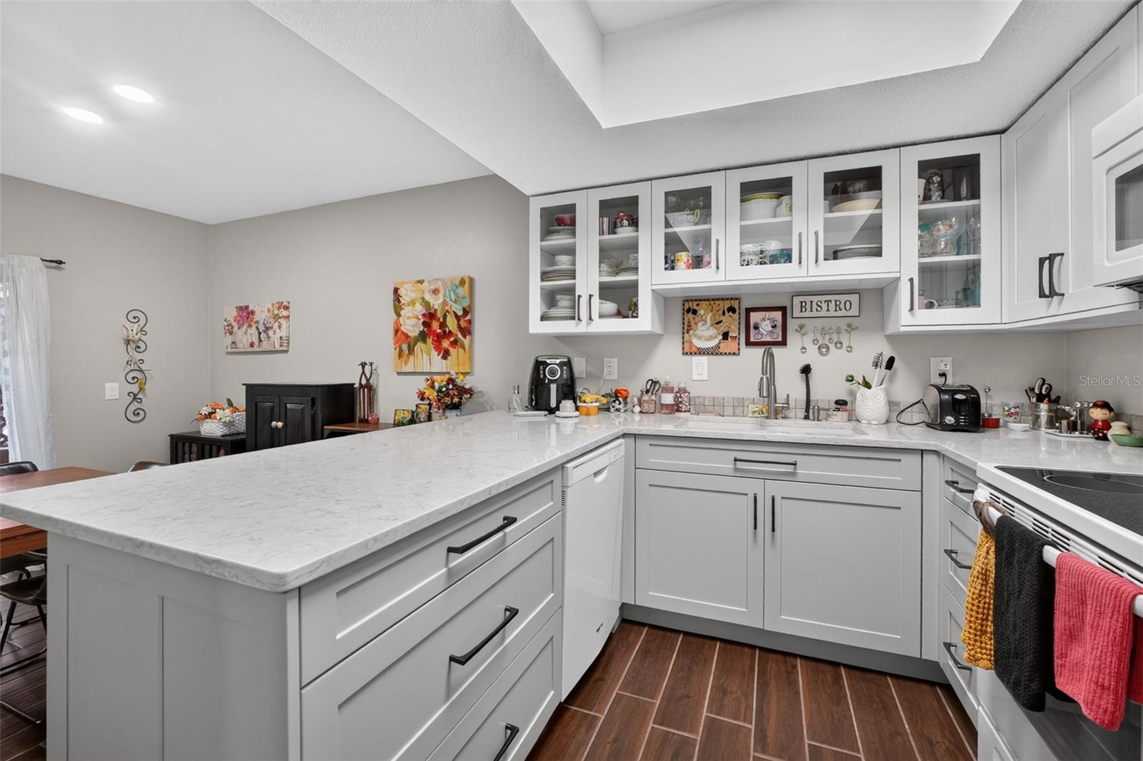 2768 - THE TRAILS - RACQUET CLUB VILLAS - Residential