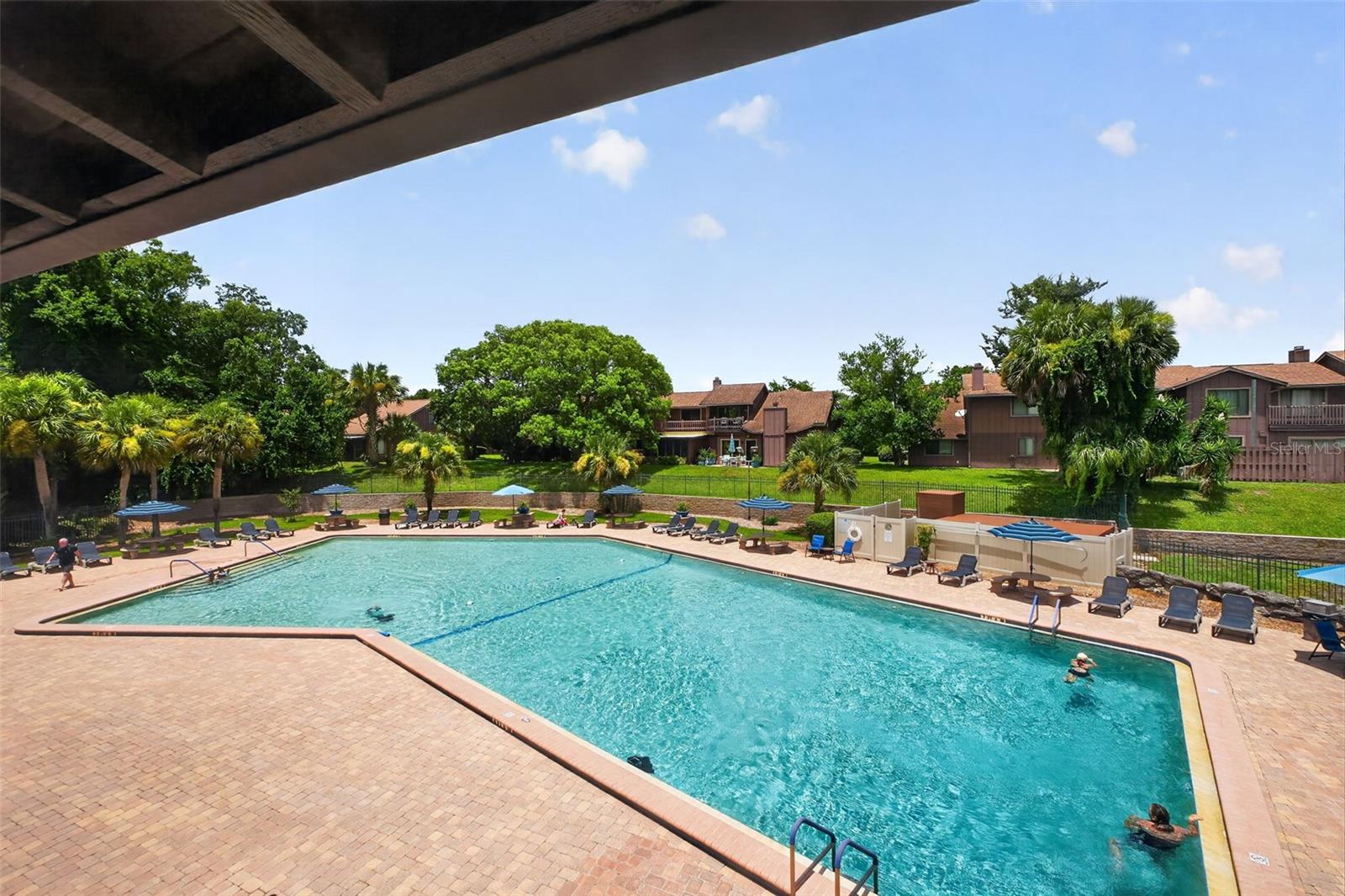 2768 - THE TRAILS - RACQUET CLUB VILLAS - Residential