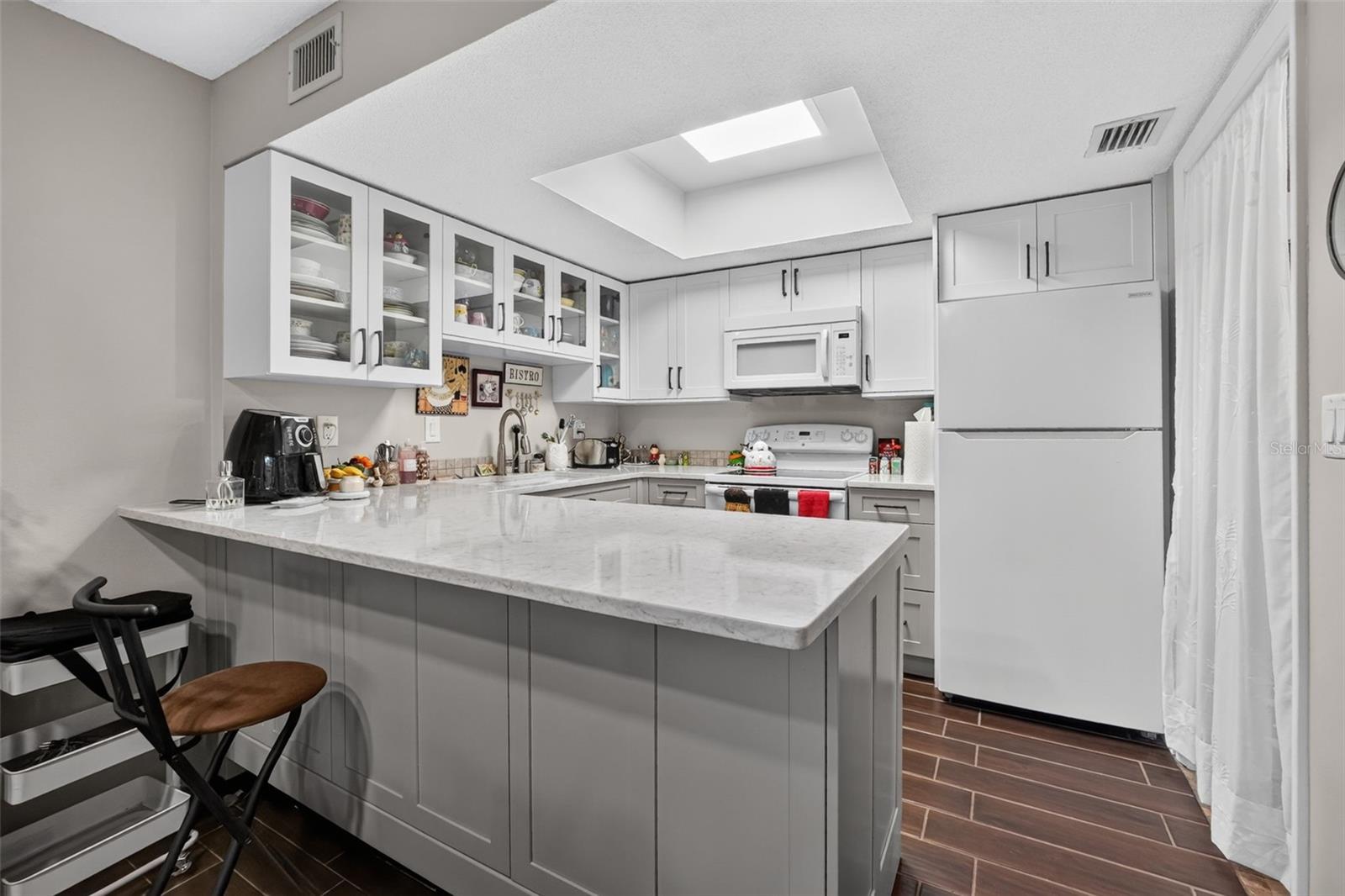 2768 - THE TRAILS - RACQUET CLUB VILLAS - Residential