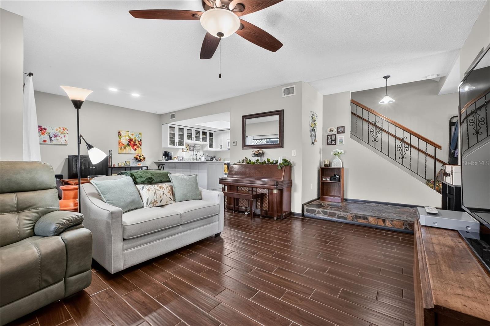 2768 - THE TRAILS - RACQUET CLUB VILLAS - Residential