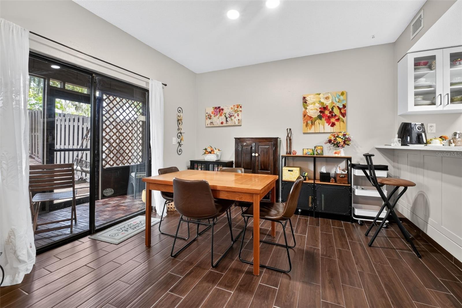 2768 - THE TRAILS - RACQUET CLUB VILLAS - Residential
