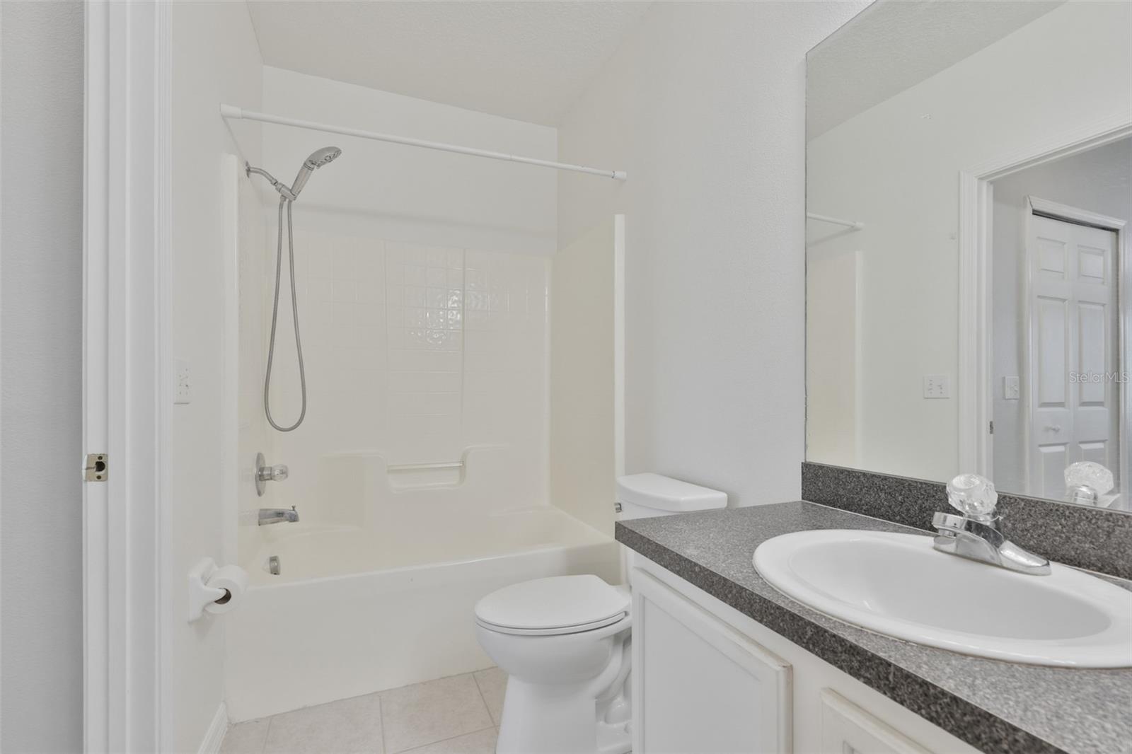 VILLAGES OF BLOOMINGDALE CONDO - Residential Lease