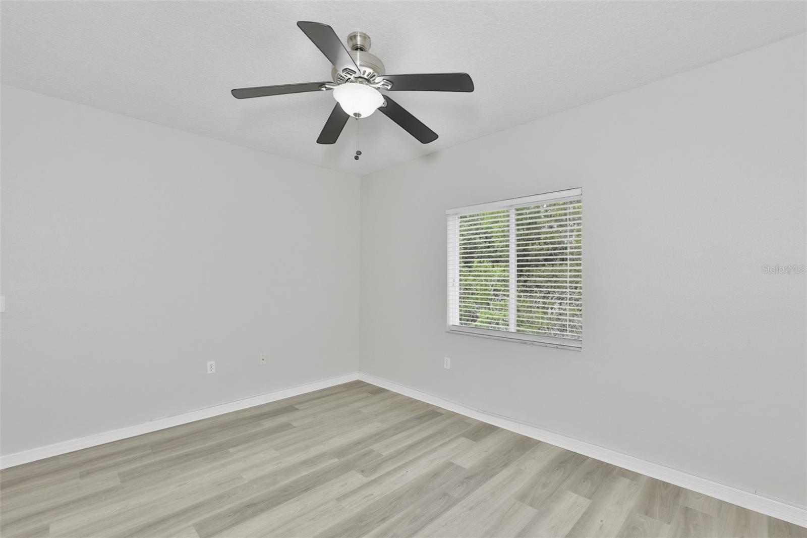 VILLAGES OF BLOOMINGDALE CONDO - Residential Lease