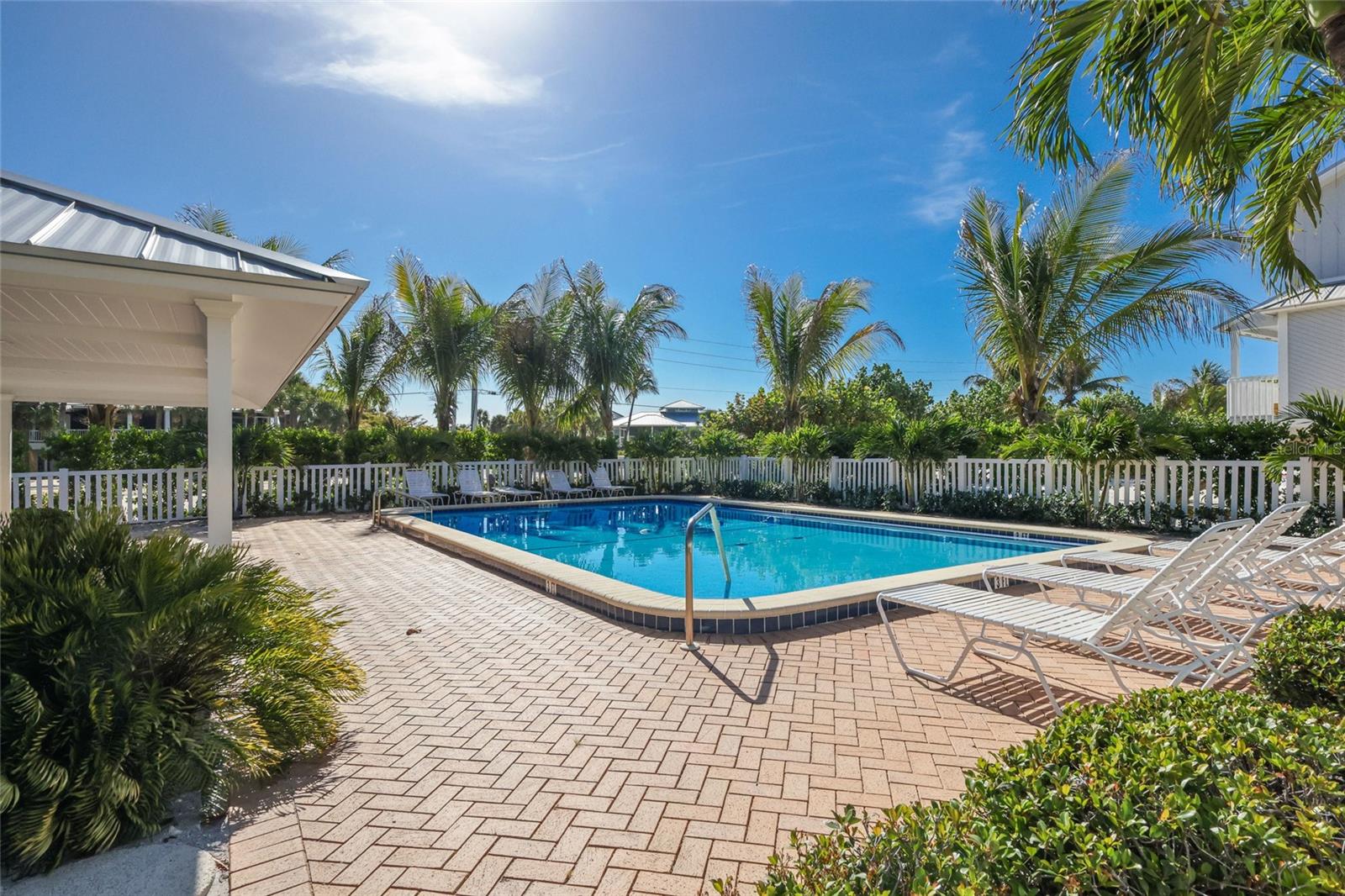 SUNDOWN COLONY - Residential