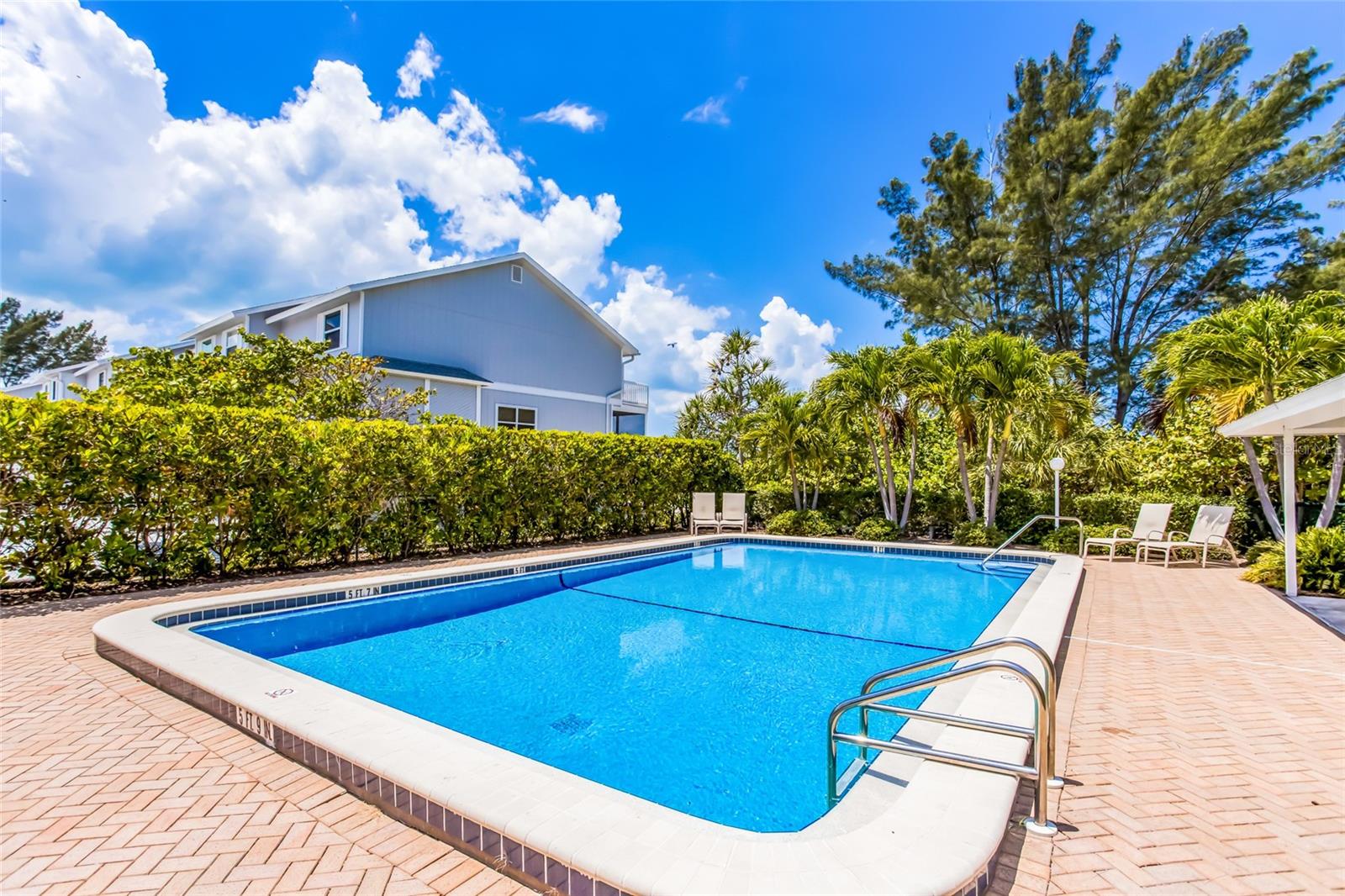 SUNDOWN COLONY - Residential