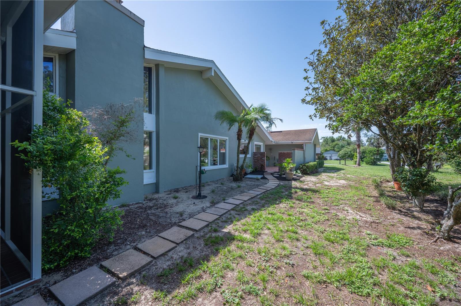 ARROWHEAD LAKE - Residential